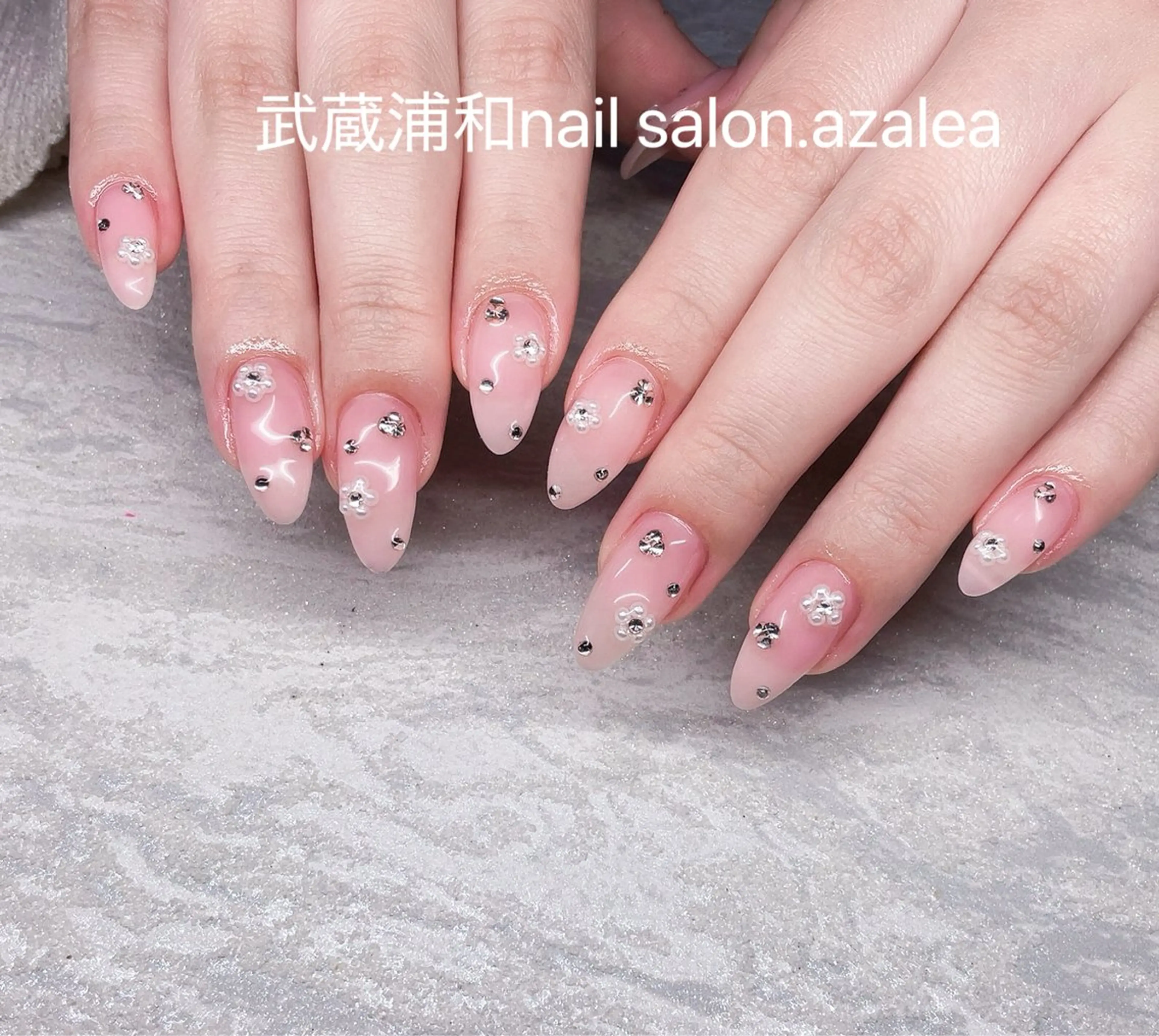 ネイル ハンドネイル R inのネイルデザイン