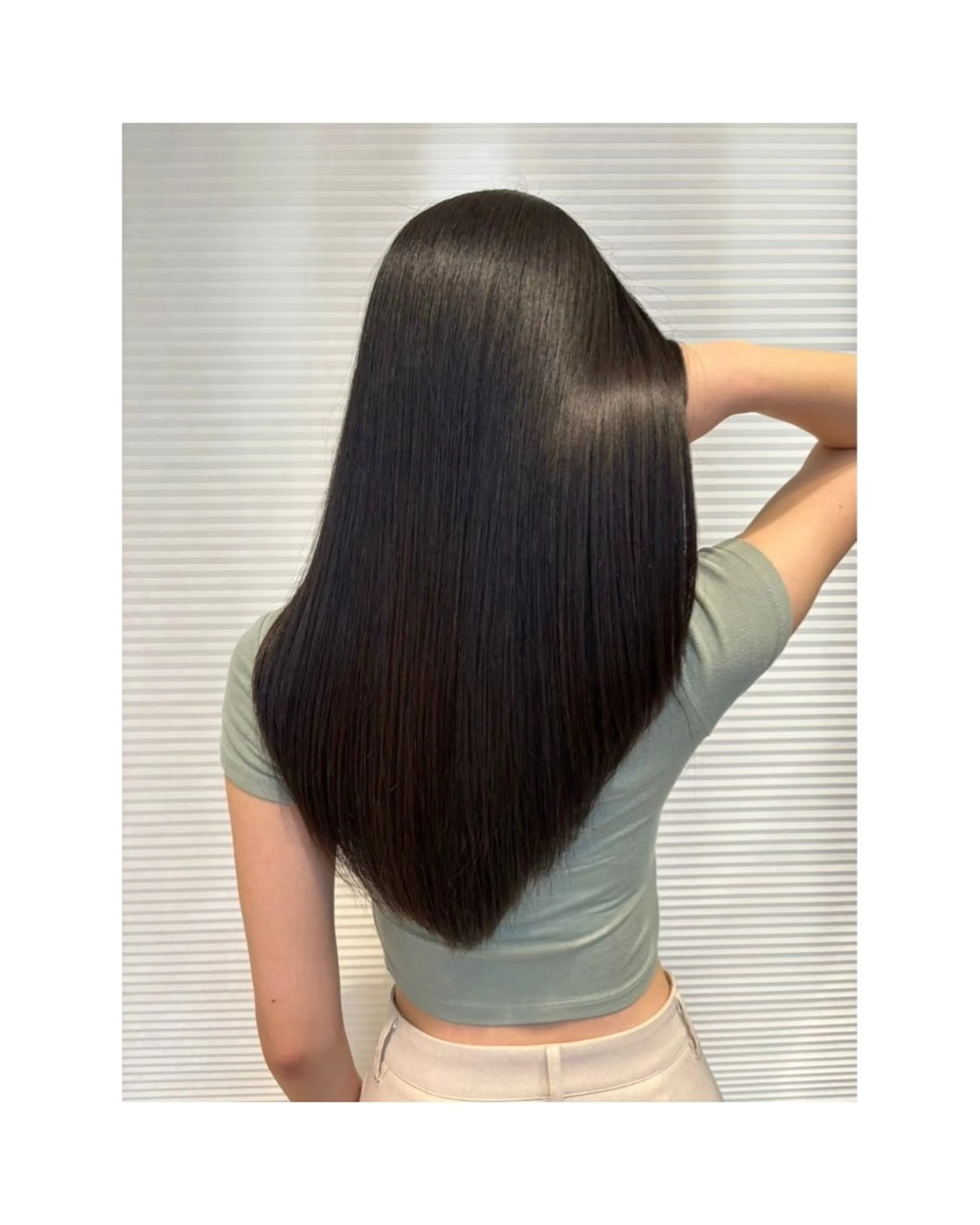 ロング 酸性ストレート hair studio Zen〜kalon所属・Jura／ハイライト ／ブリーチなしカラーのヘアスタイル