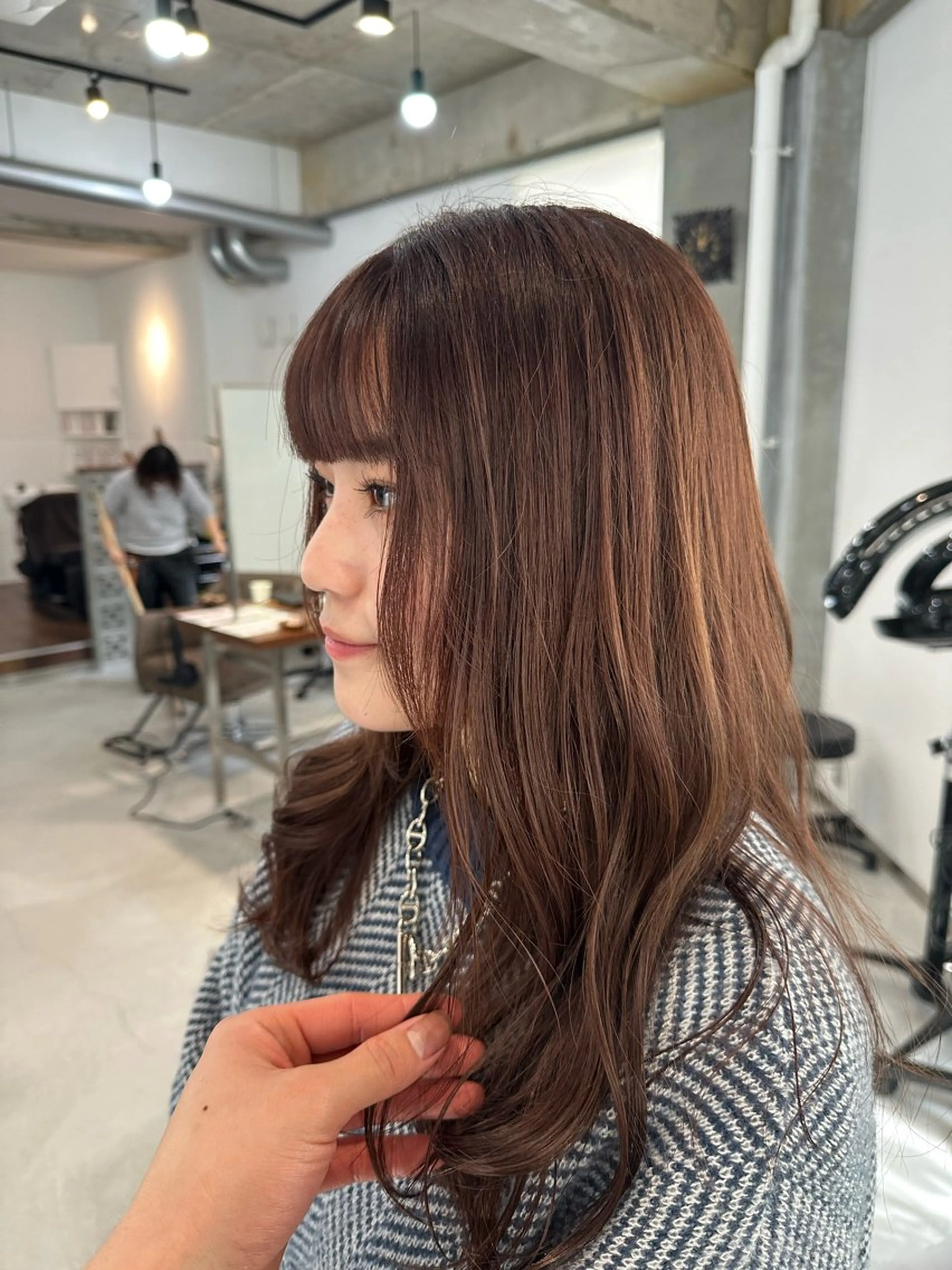 ロング カット ヘアカラー トリートメント カイリ /レイヤーカットのヘアスタイル