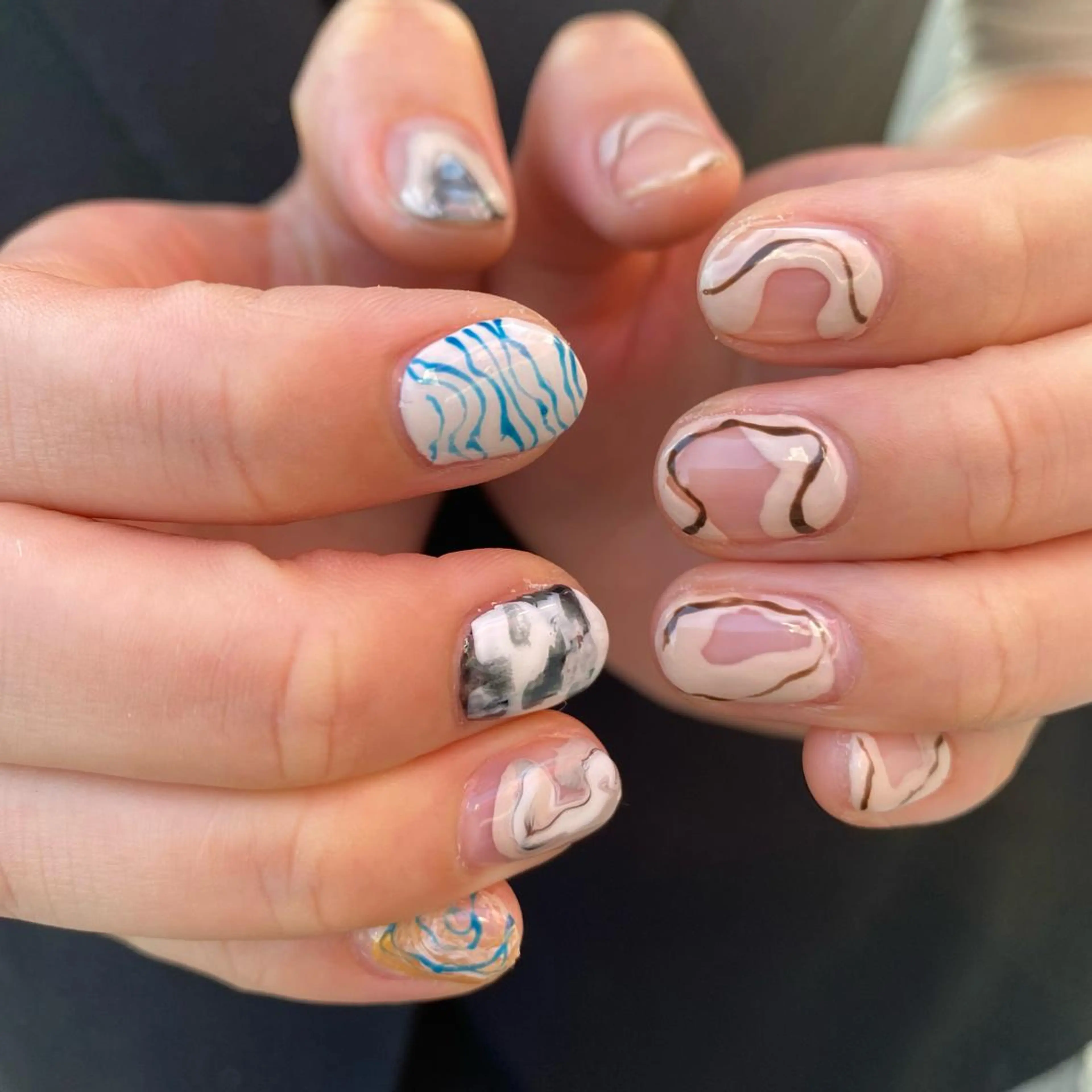 ネイル niconail 千歳烏山店所属・niconail 🧣ayu 📍烏山のネイルデザイン