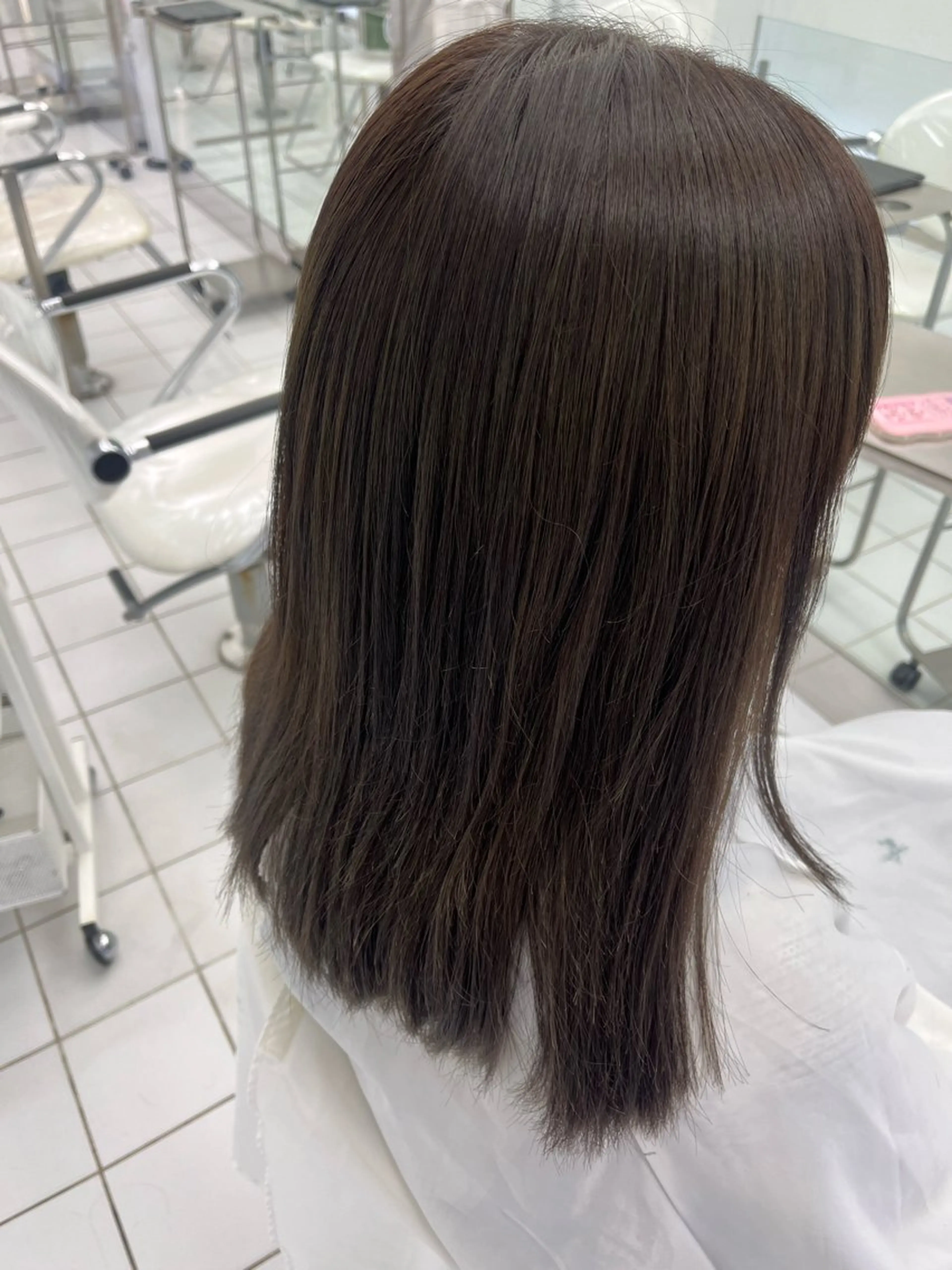 カラー ベージュカラー オリーブベージュ 菅 野のヘアスタイル