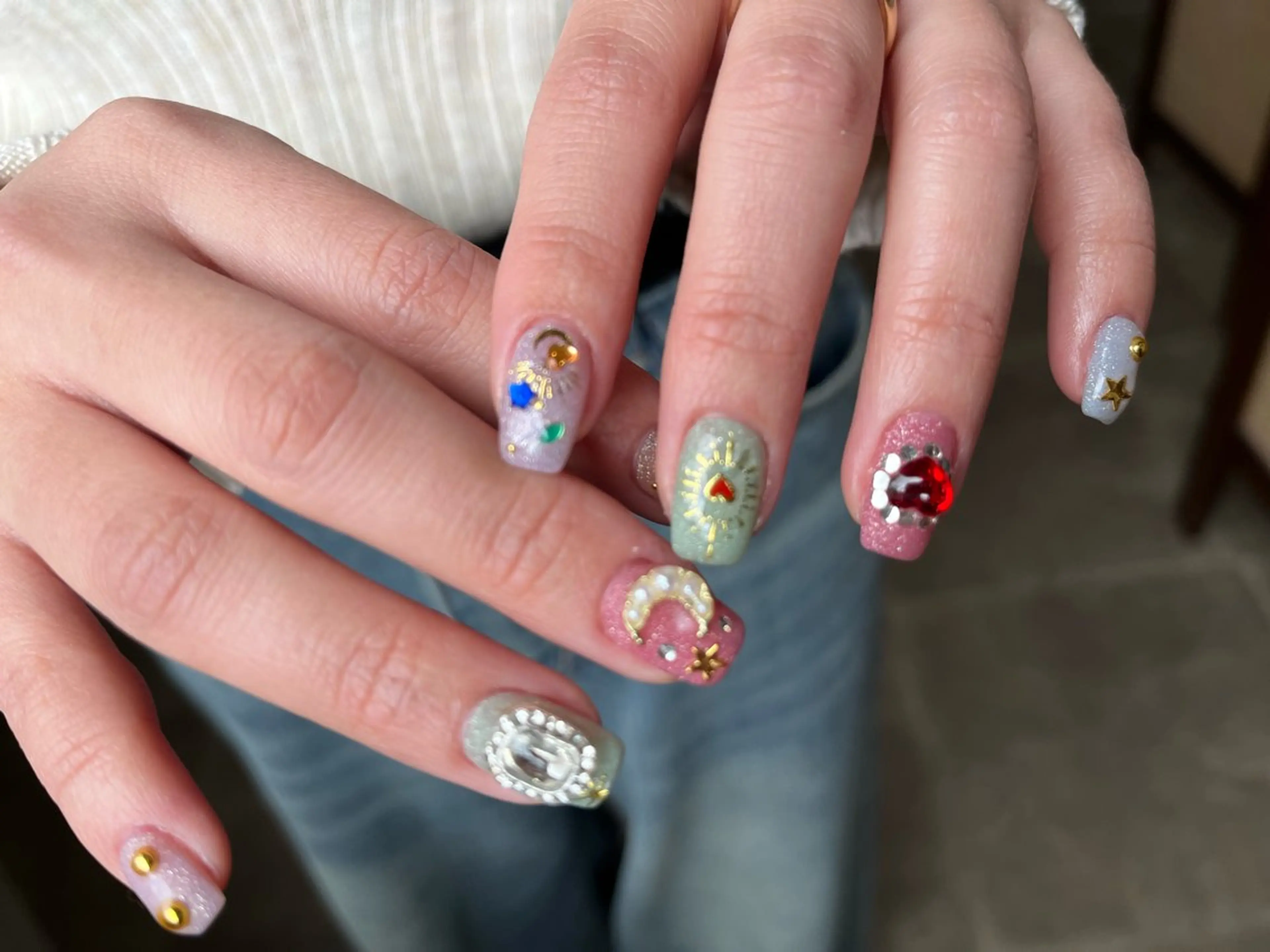 ネイル 持ち込み ハンドネイル repos 金山ネイルサロンのネイルデザイン