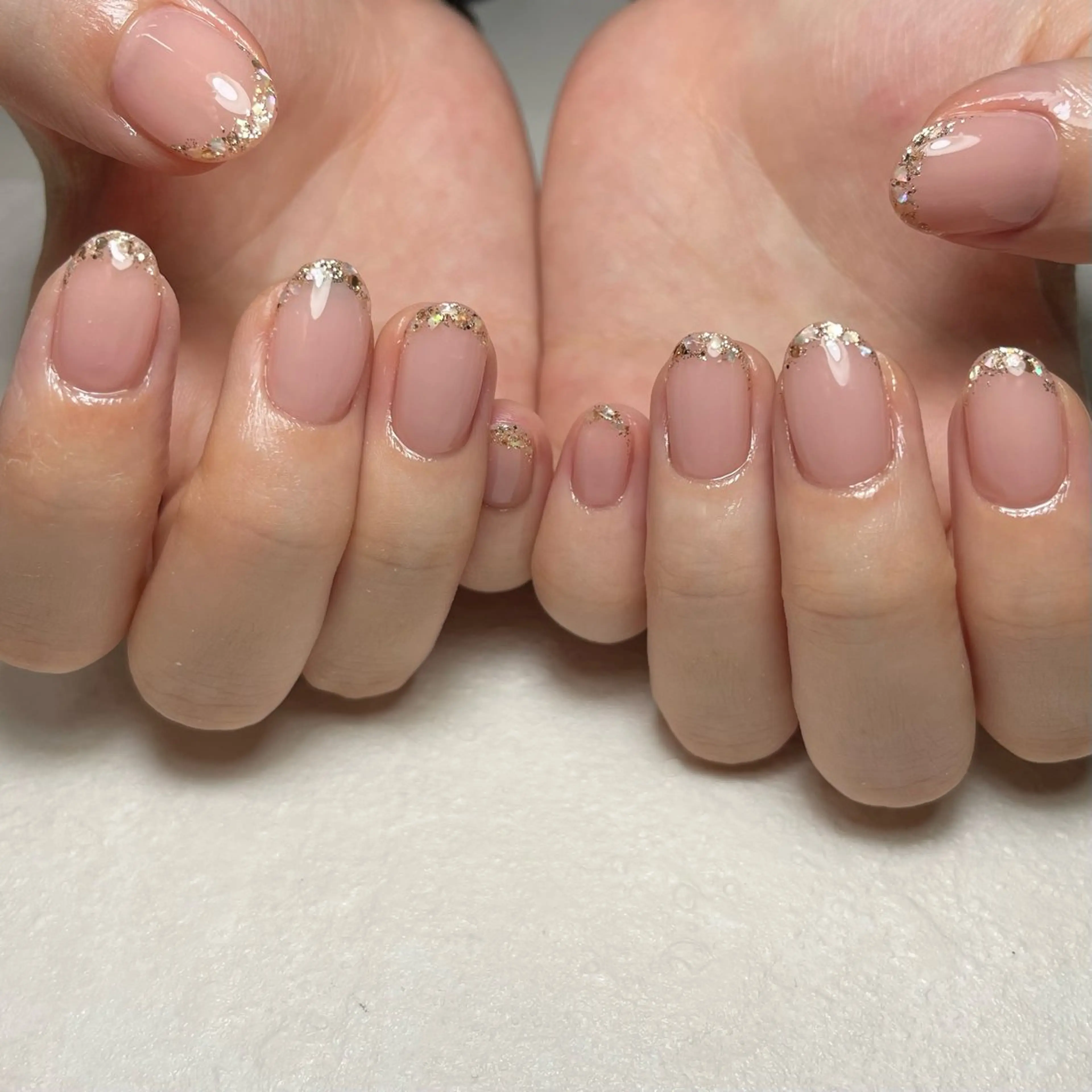 ネイル フレンチネイル ラメ(グリッター) パラジェルサロン 大人女性が通うサロンのネイルデザイン