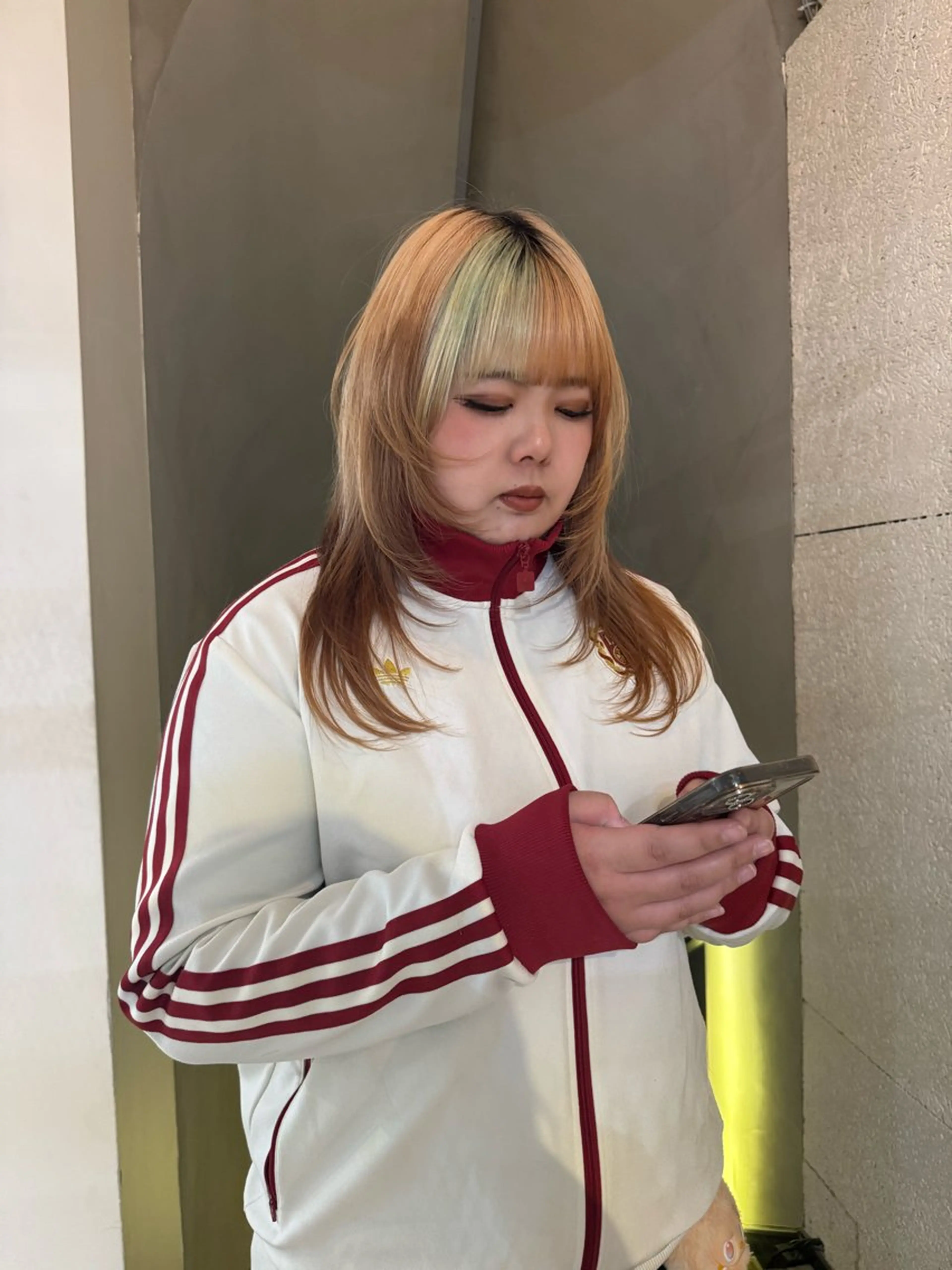 セミロング SEAM所属・詩音 ／札幌美容師のヘアスタイル