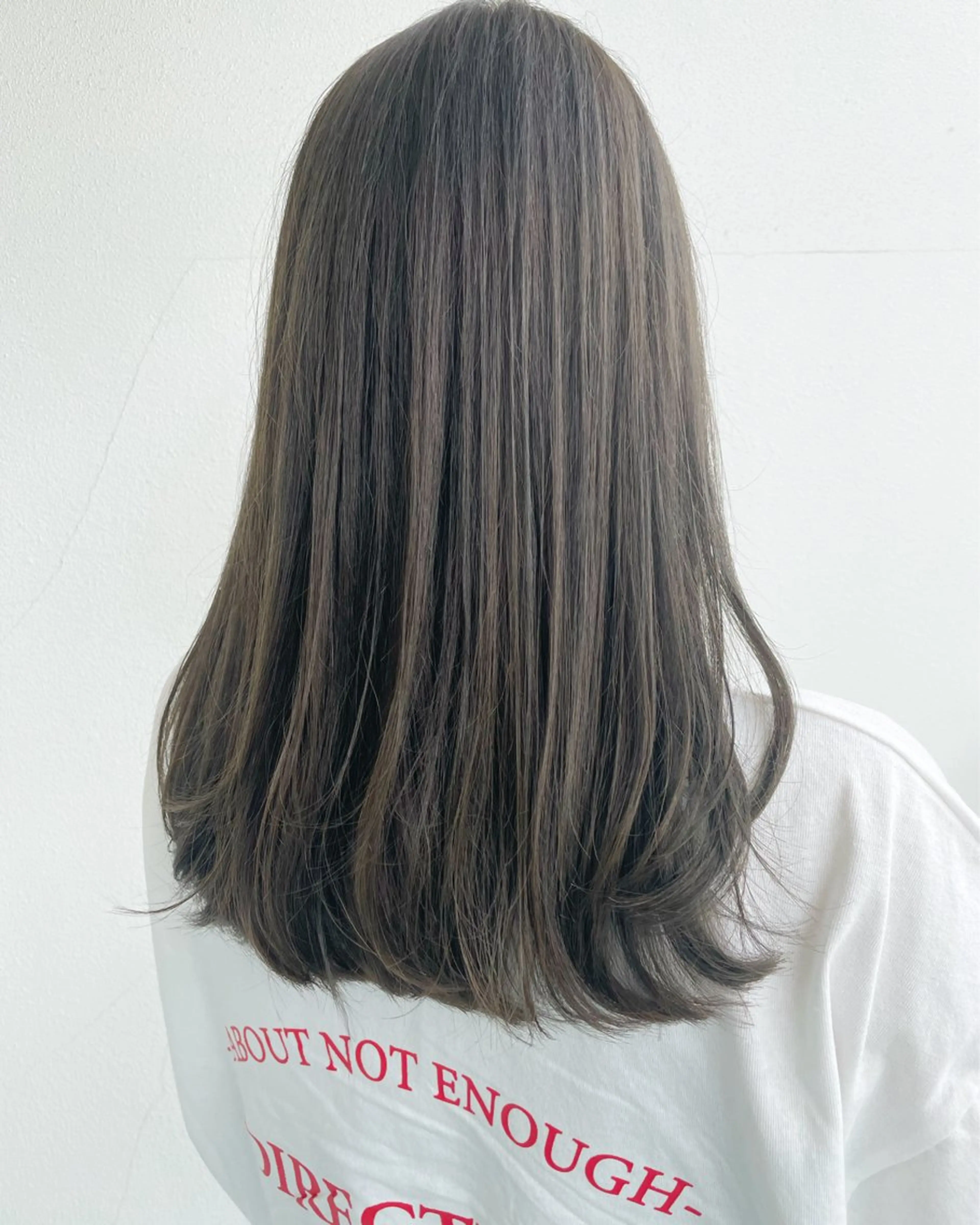 セミロング ダメージレス◎東区/ 艶カラー💫/斉藤拓のヘアスタイル