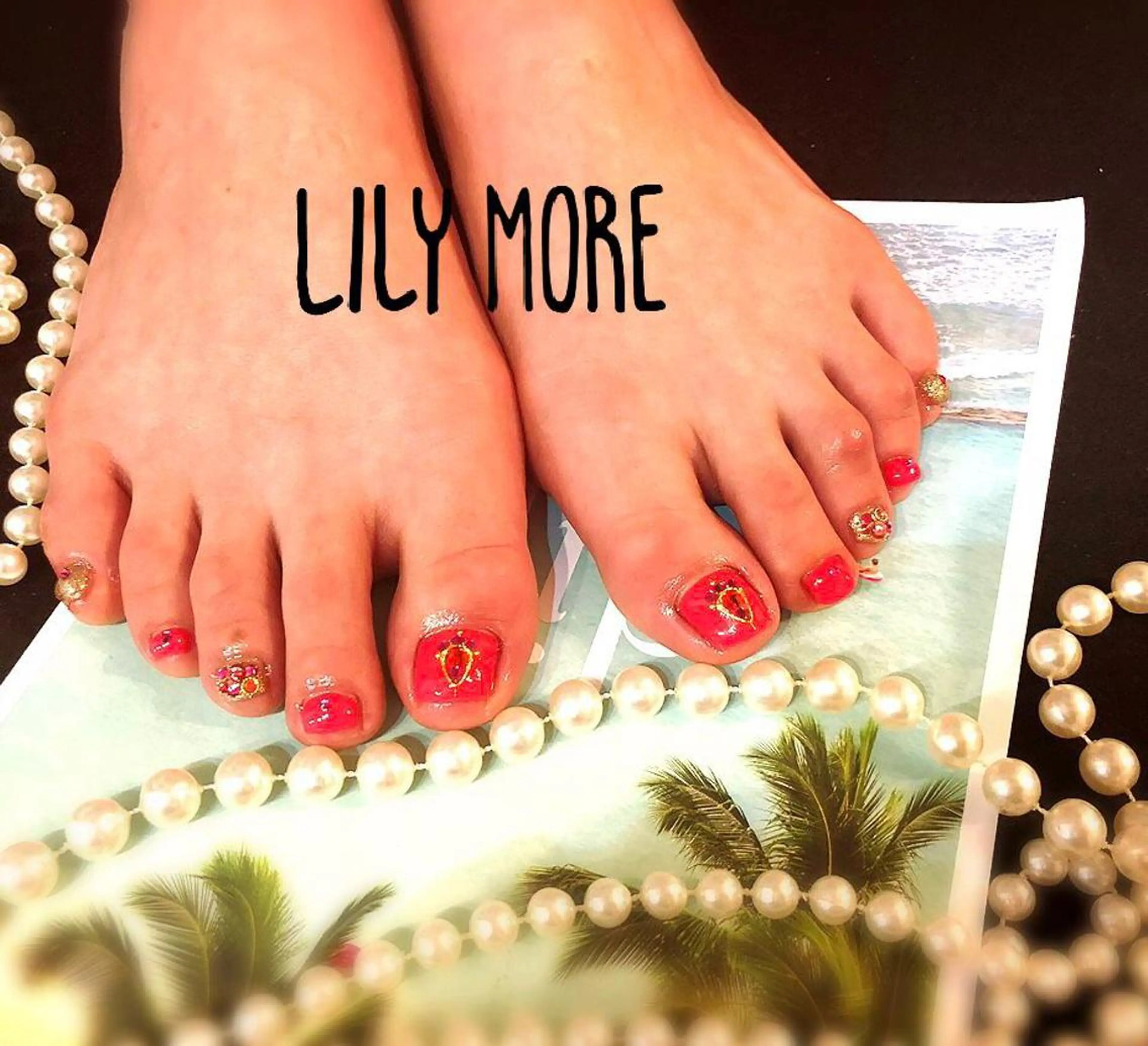 ネイル フットネイル Lily closetのネイルデザイン