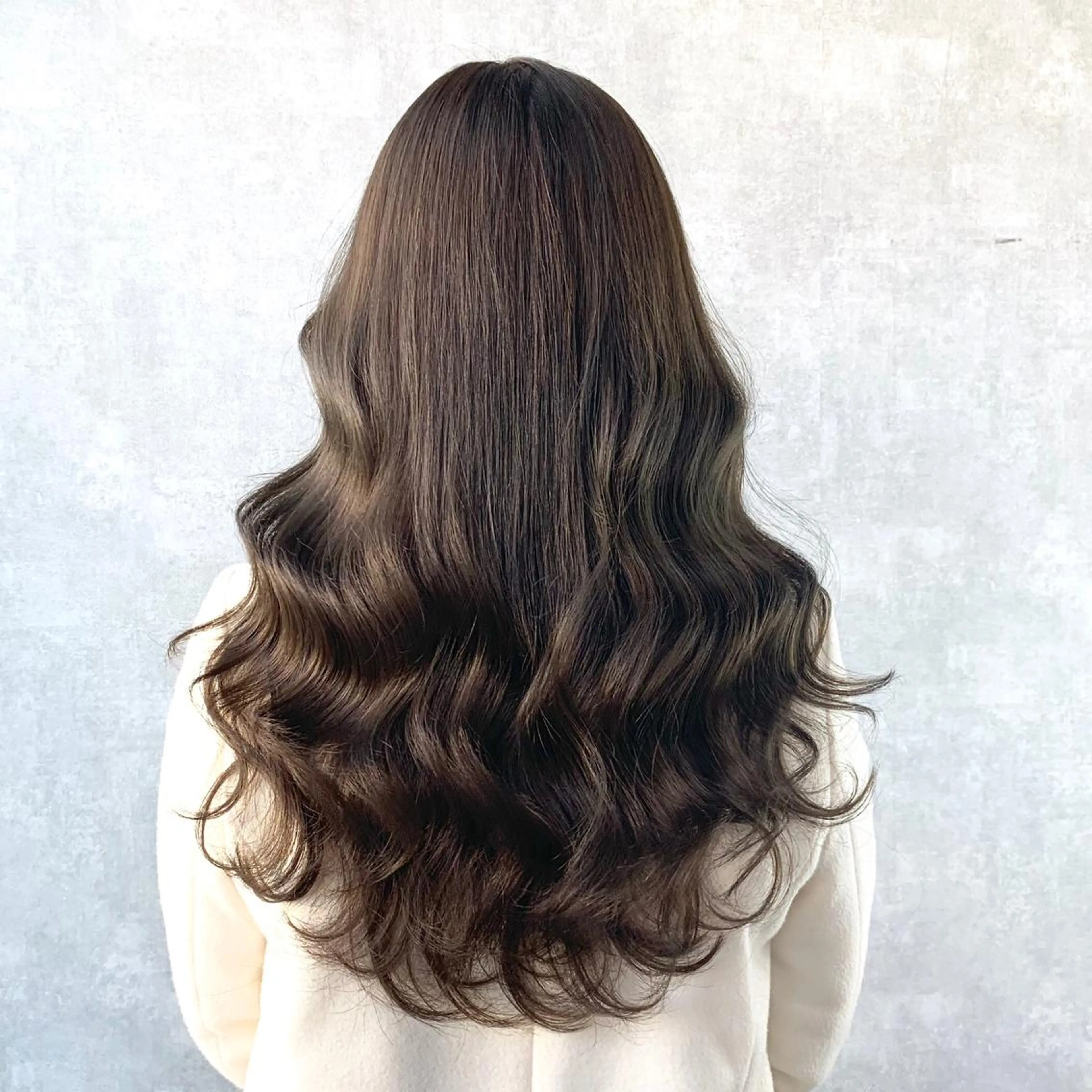 ロング カラー アッシュ アッシュグレー アッシュグレージュ ブラウンカラー グレージュ サロウィン所属・K-POP好き美容師 🇰🇷Kai.Yのヘアスタイル