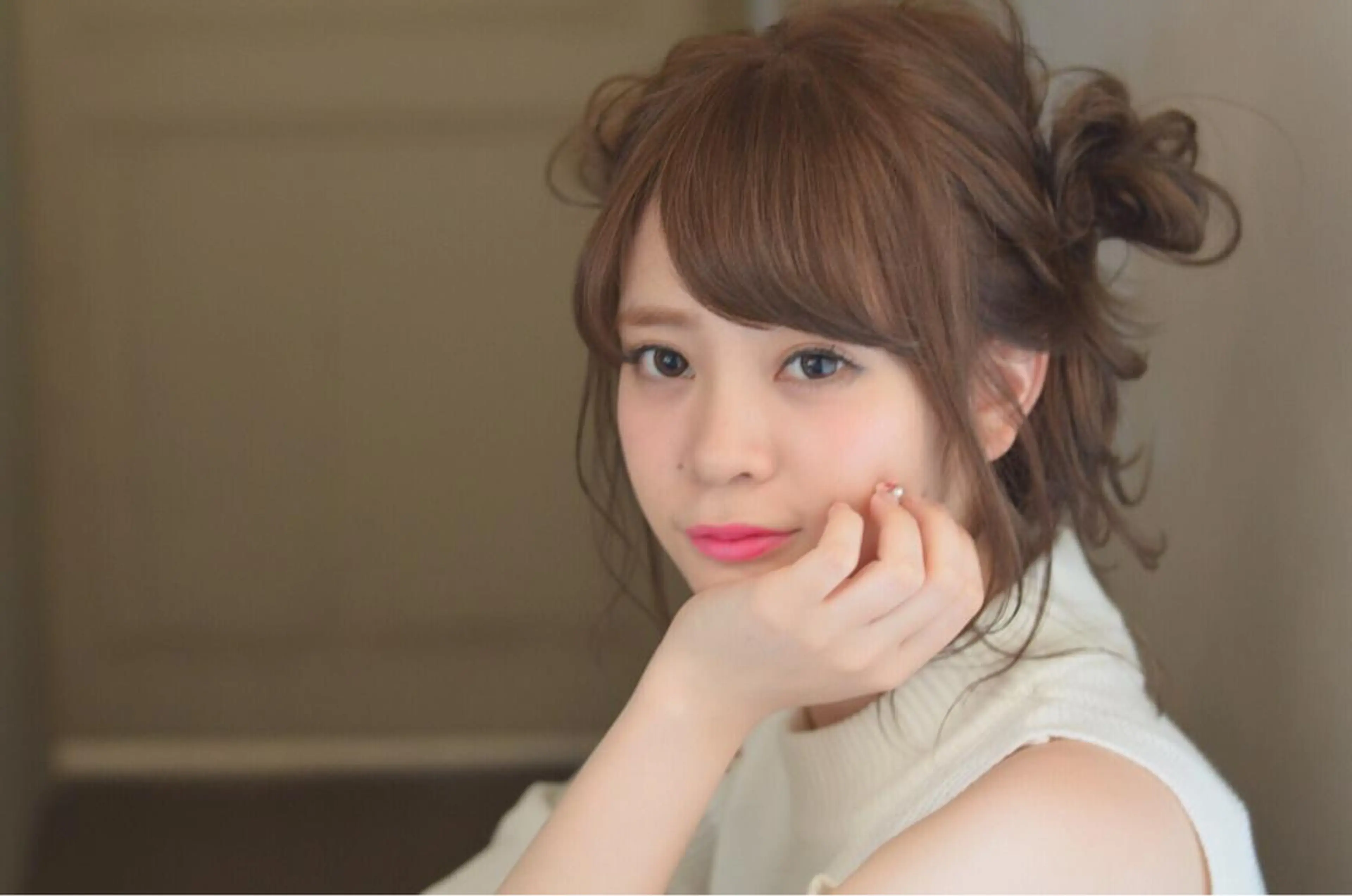 セミロング ロング カラー パーマ ヘアアレンジ お団子ヘア autre所属・大久保 ひでなりのヘアスタイル