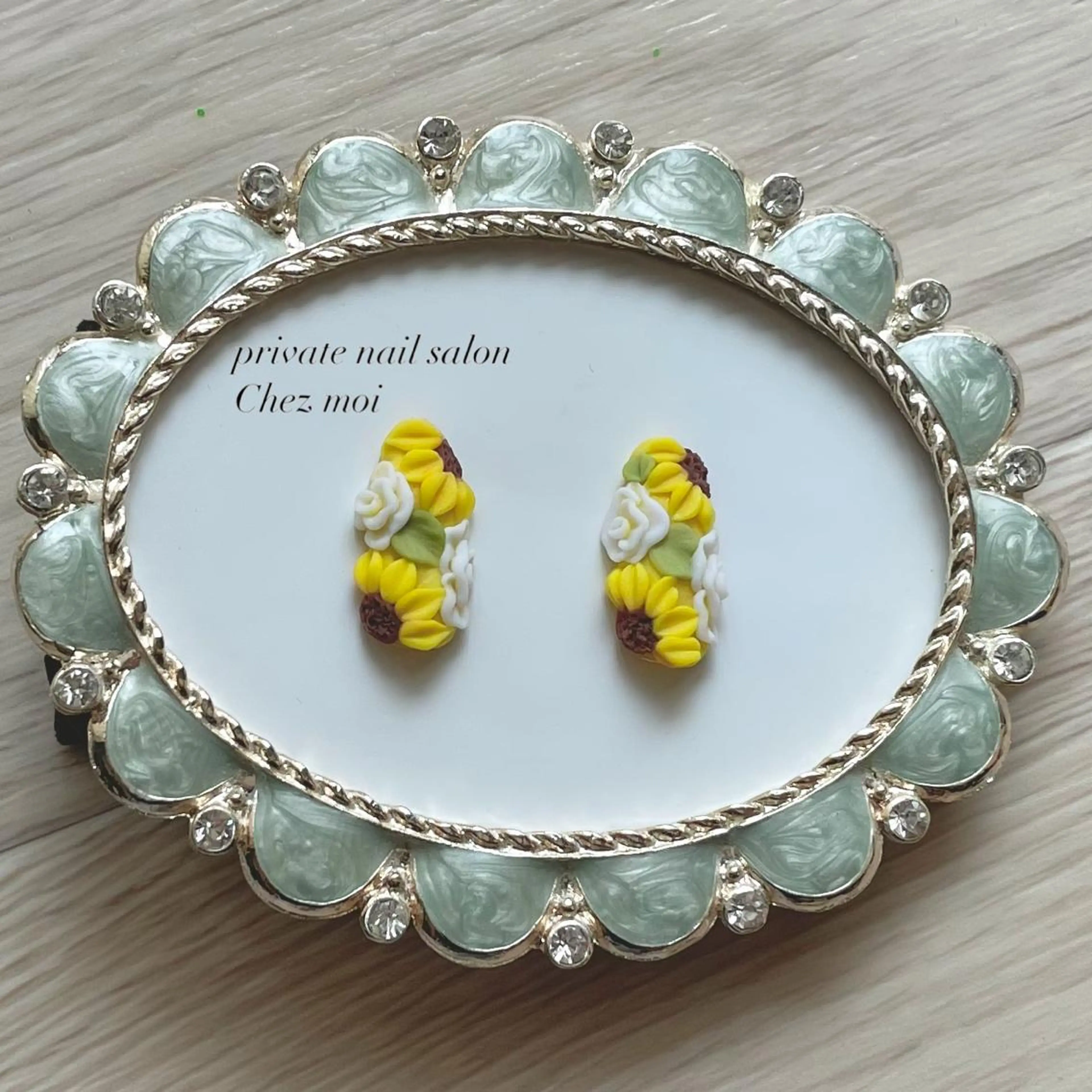 ネイル フラワーネイル KOMINE TOMOKOのネイルデザイン