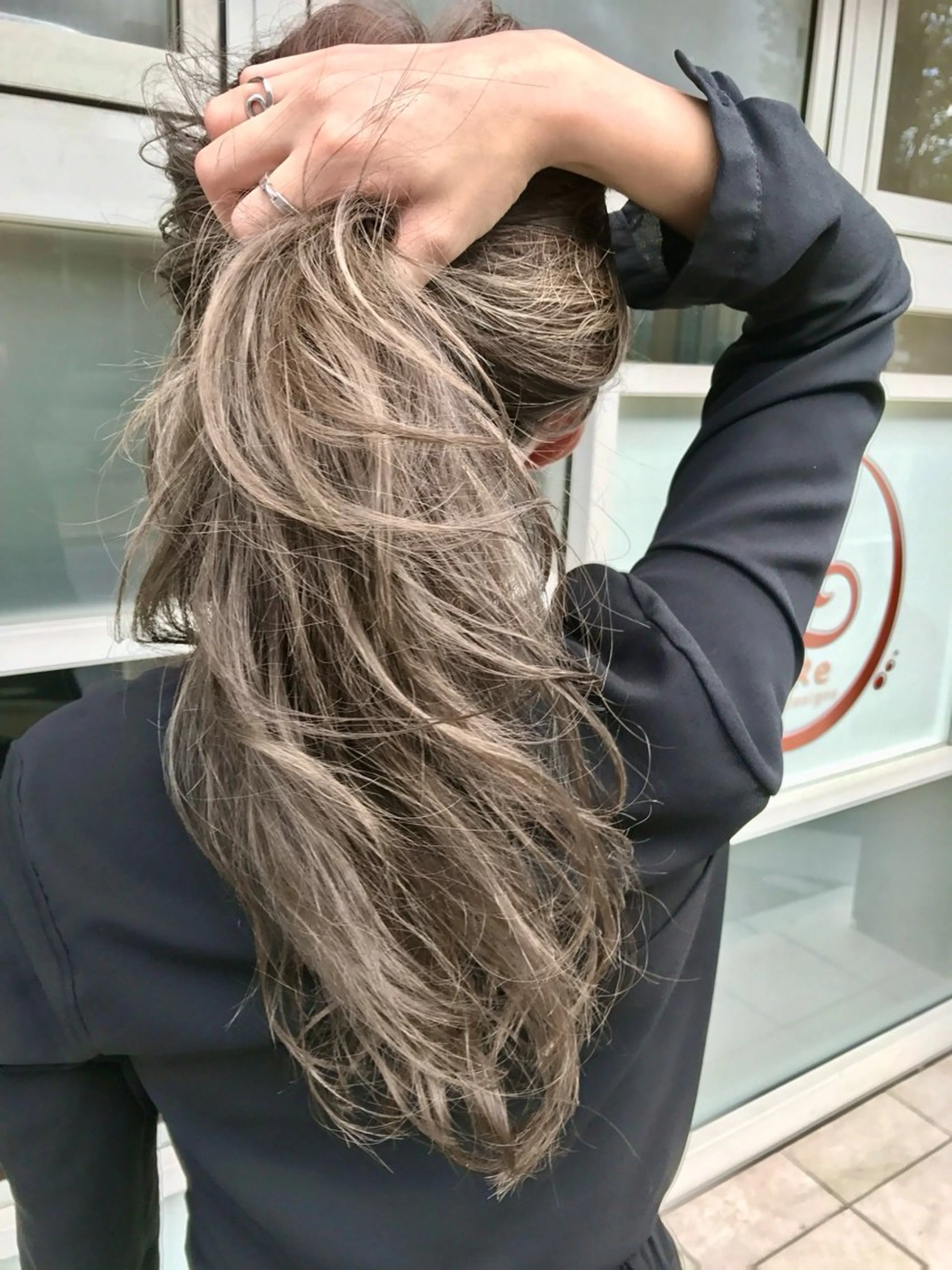 ロング カラー ヘアカラー トリートメント ヘアセット グレージュ/ベージュ /経堂/sana🌱のヘアスタイル