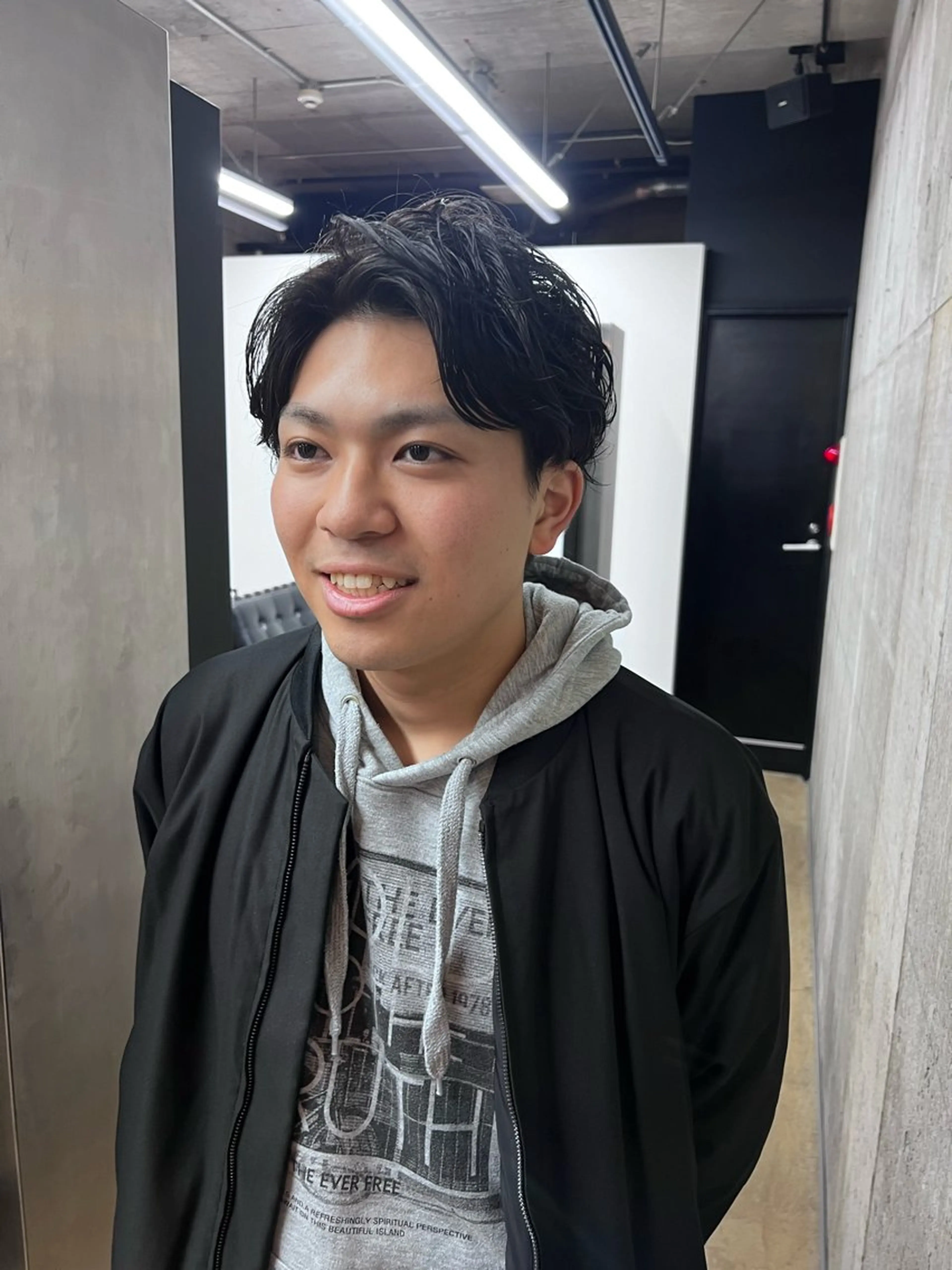 ショート パーマ 西川 凜のヘアスタイル