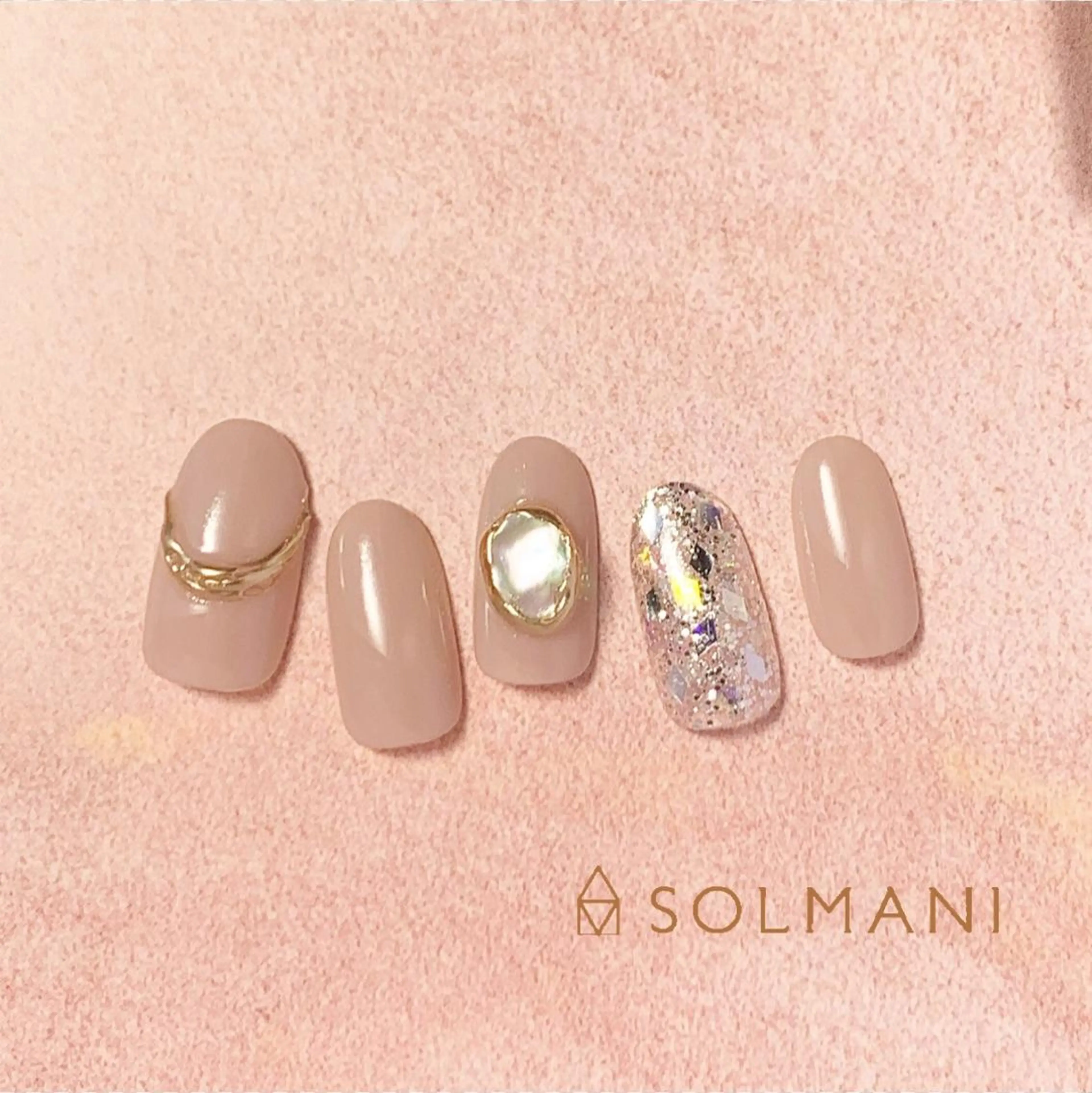 ネイル ニュアンスネイル SOLMANI 予約担当のネイルデザイン