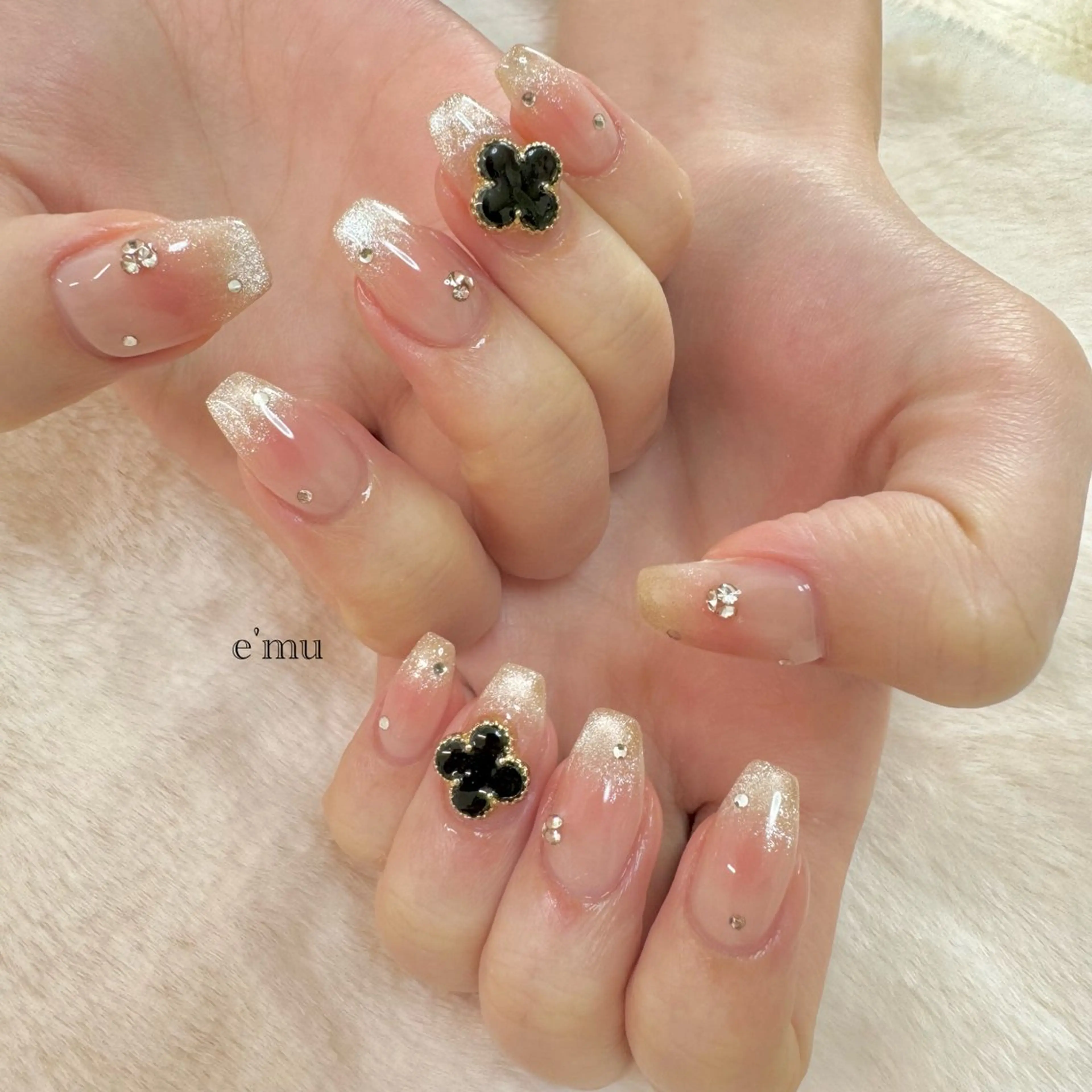 ネイル チークネイル ハンドネイル nail salon e'mu💐のネイルデザイン