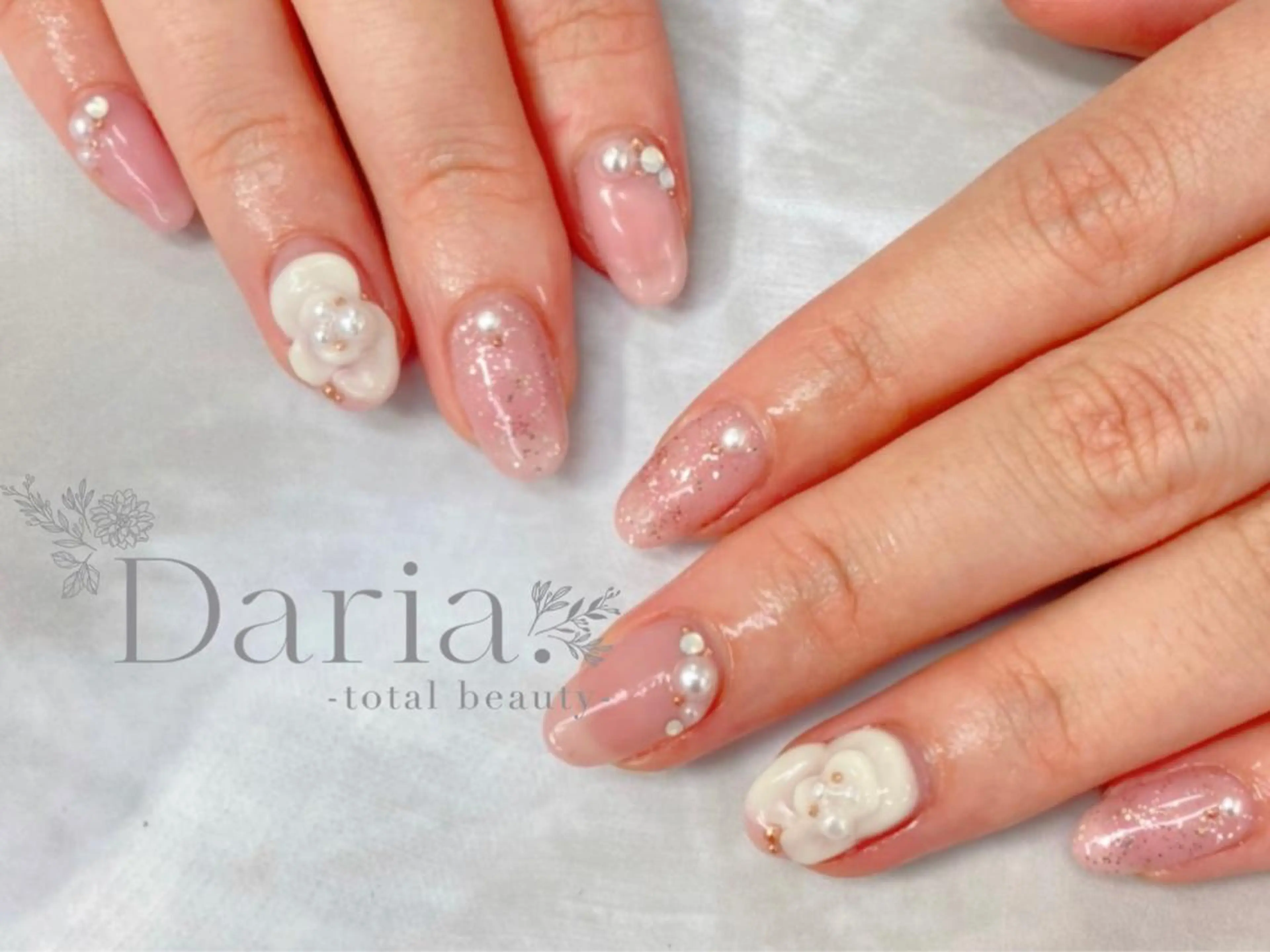 ネイル アートネイル Daria. nailのマツエク・マツパデザイン