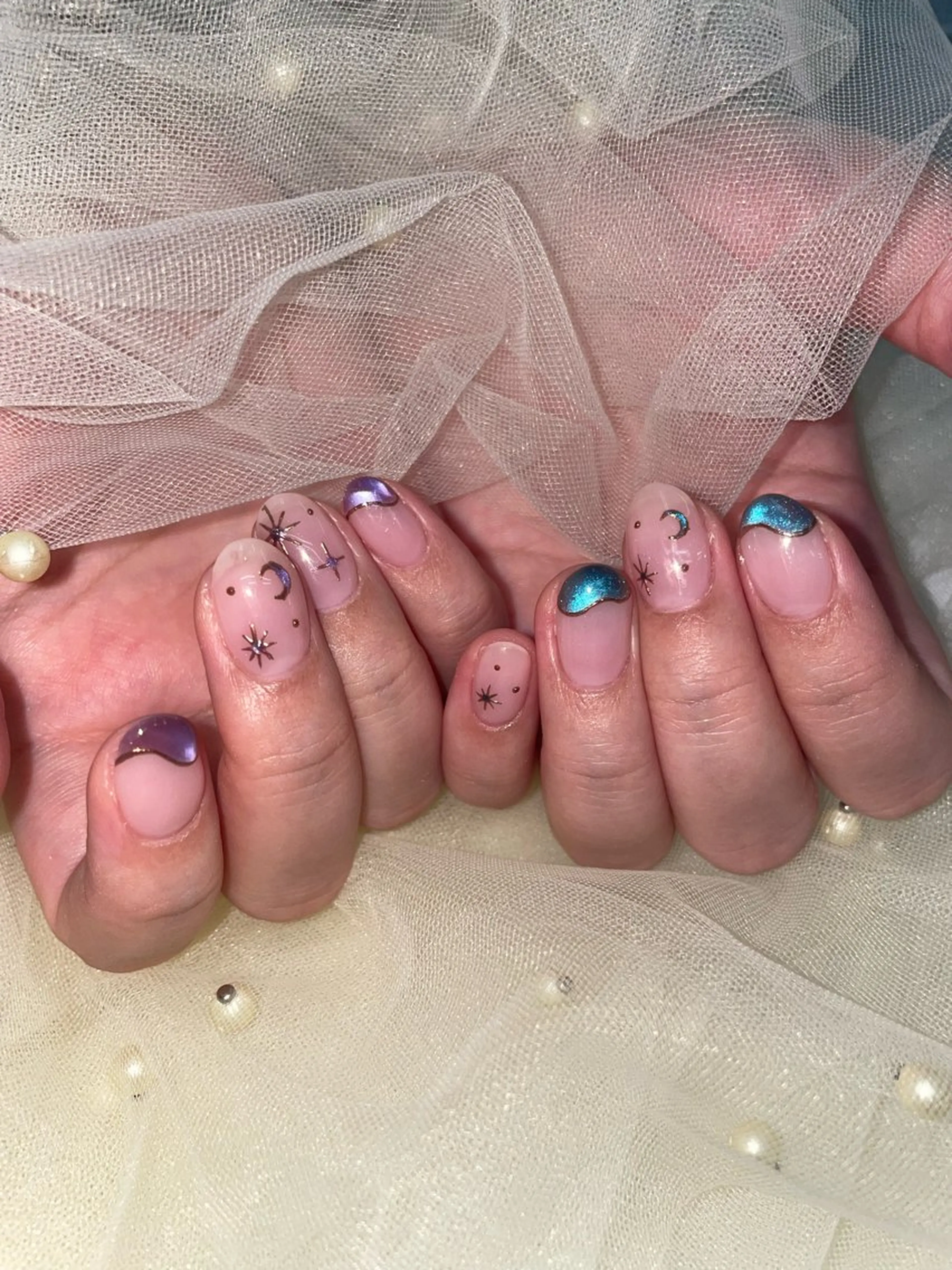 ネイル オーロラネイル マグネットネイル シンプルネイル ハンドネイル ♡tener♡ YURINEのネイルデザイン