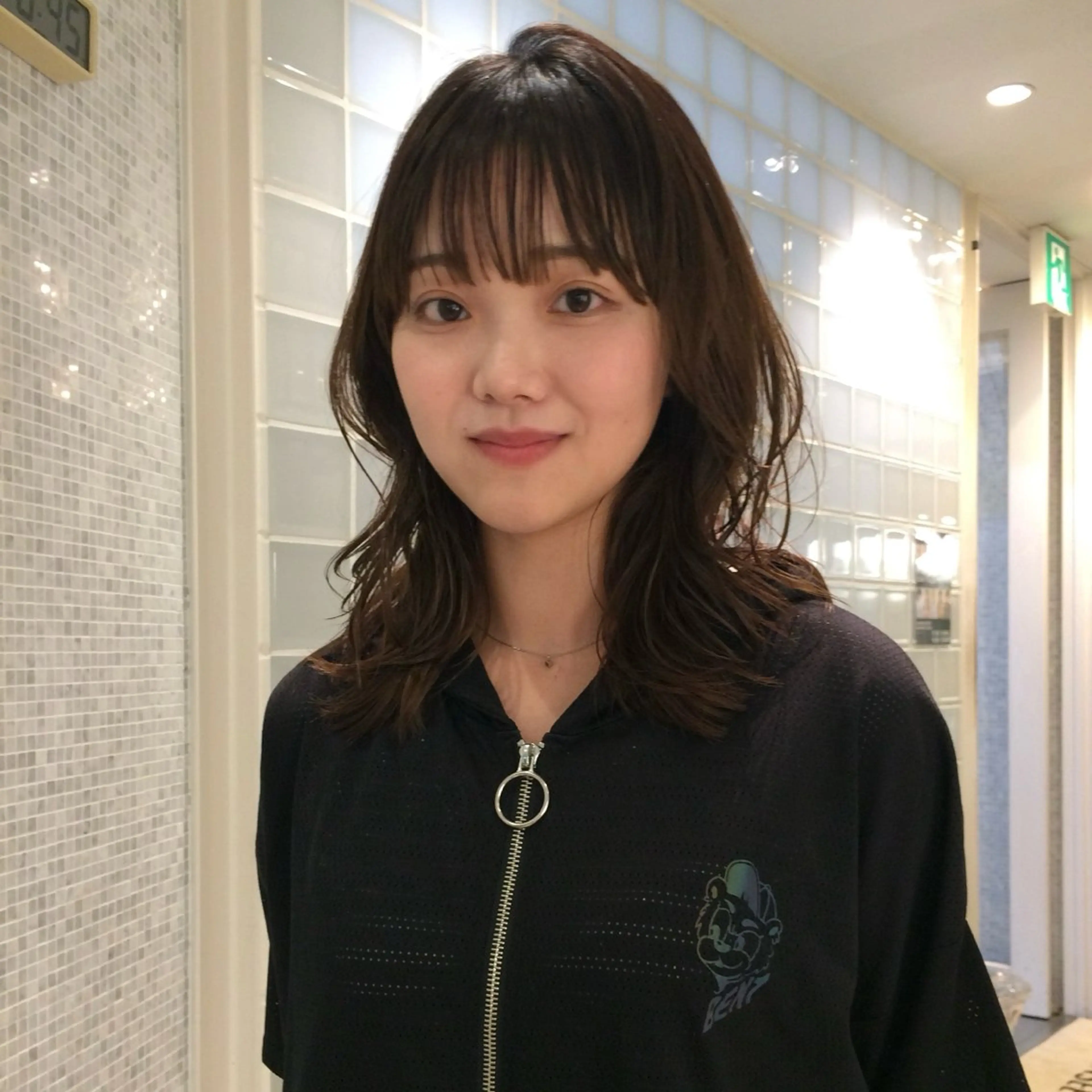 ミディアム 伸ばしかけ レイヤーカット カット 大久保 桃夏のヘアスタイル