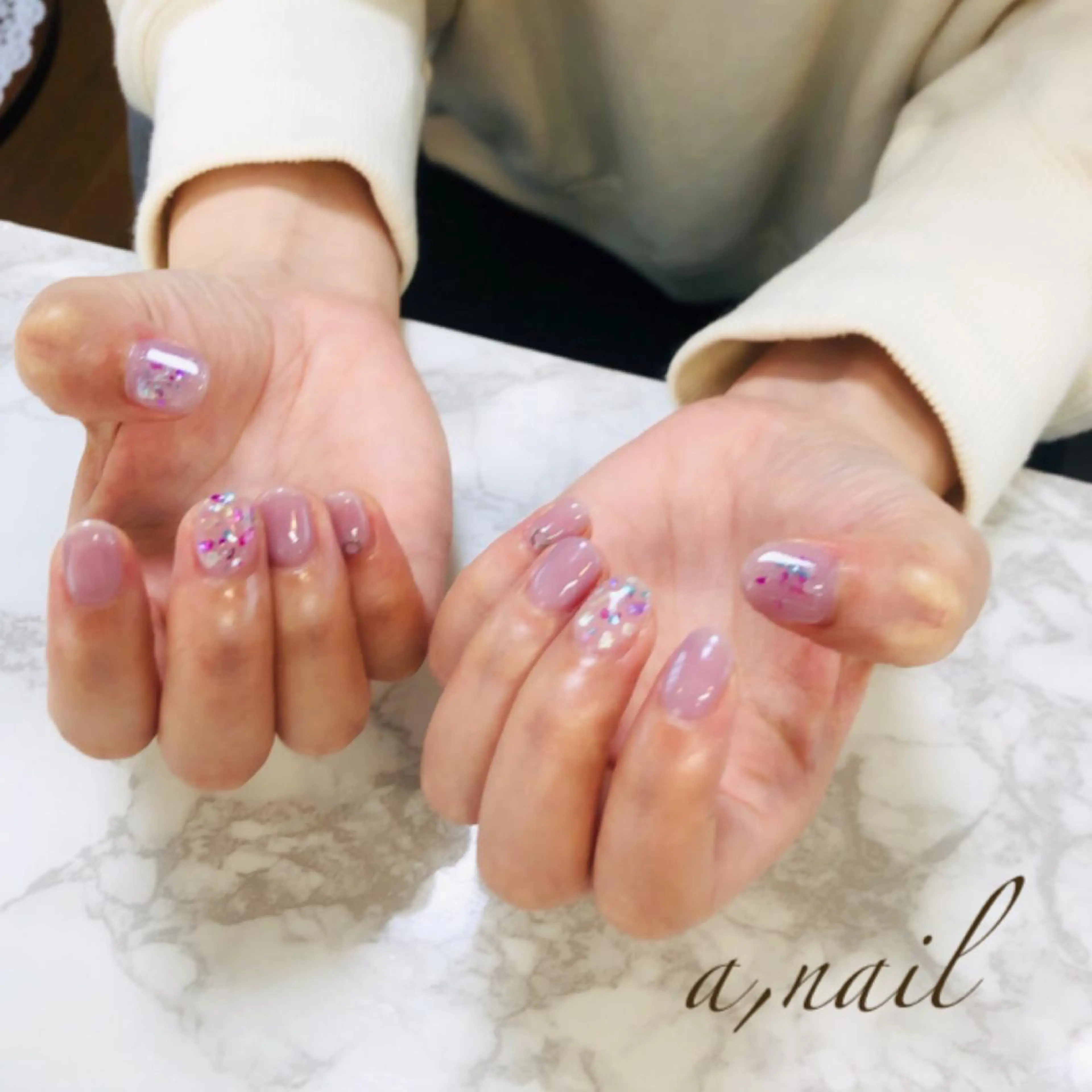ネイル フットネイル ジェルネイル グラデーション ラメ(グリッター) ラメグラデーション ハンドネイル ネイルサロン エーネイルのネイルデザイン