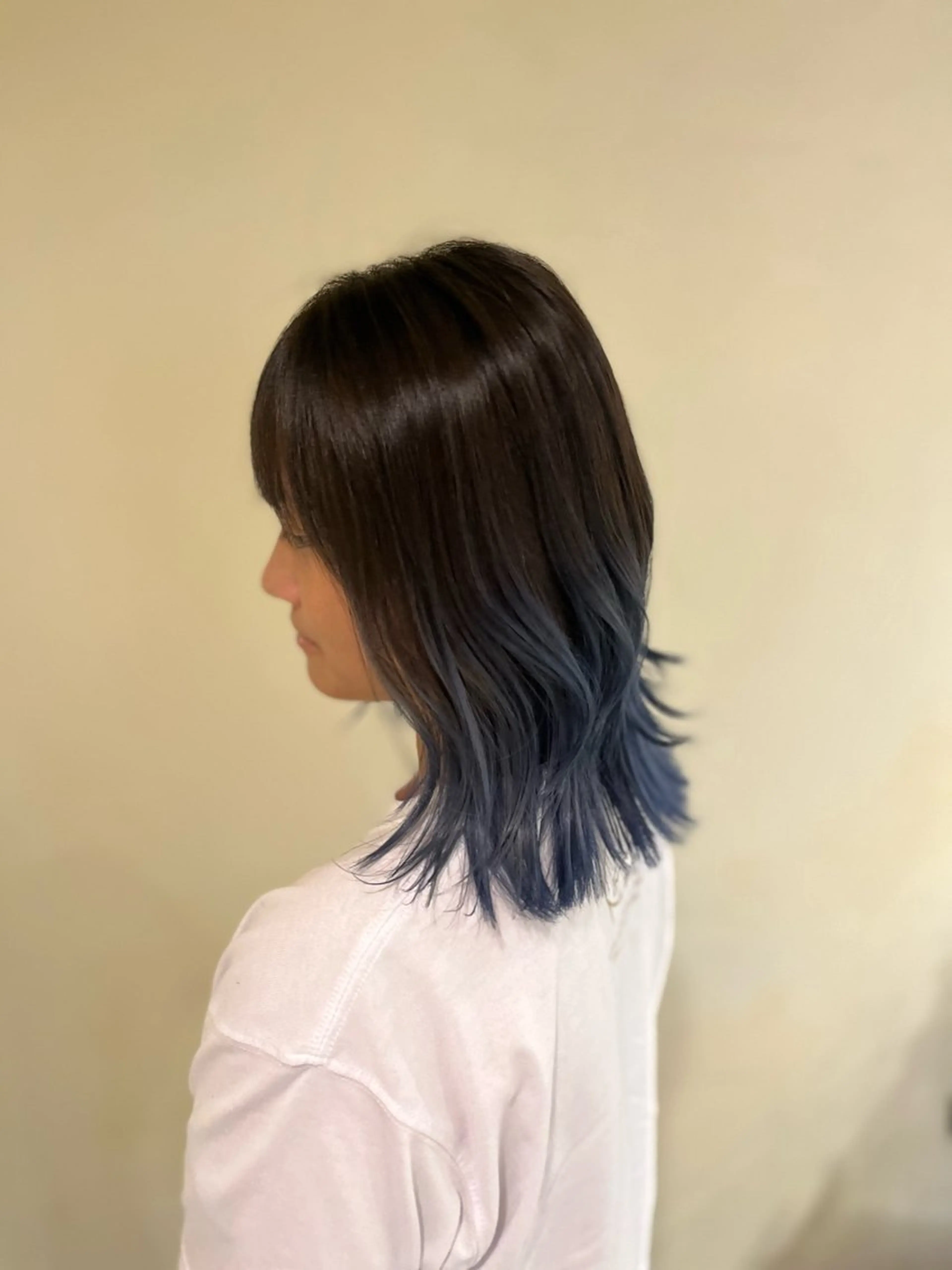 セミロング カラー ブリーチ グラデーションカラー ハイライトカラー ハイライト ヘアカラー 西川 舞彩のヘアスタイル