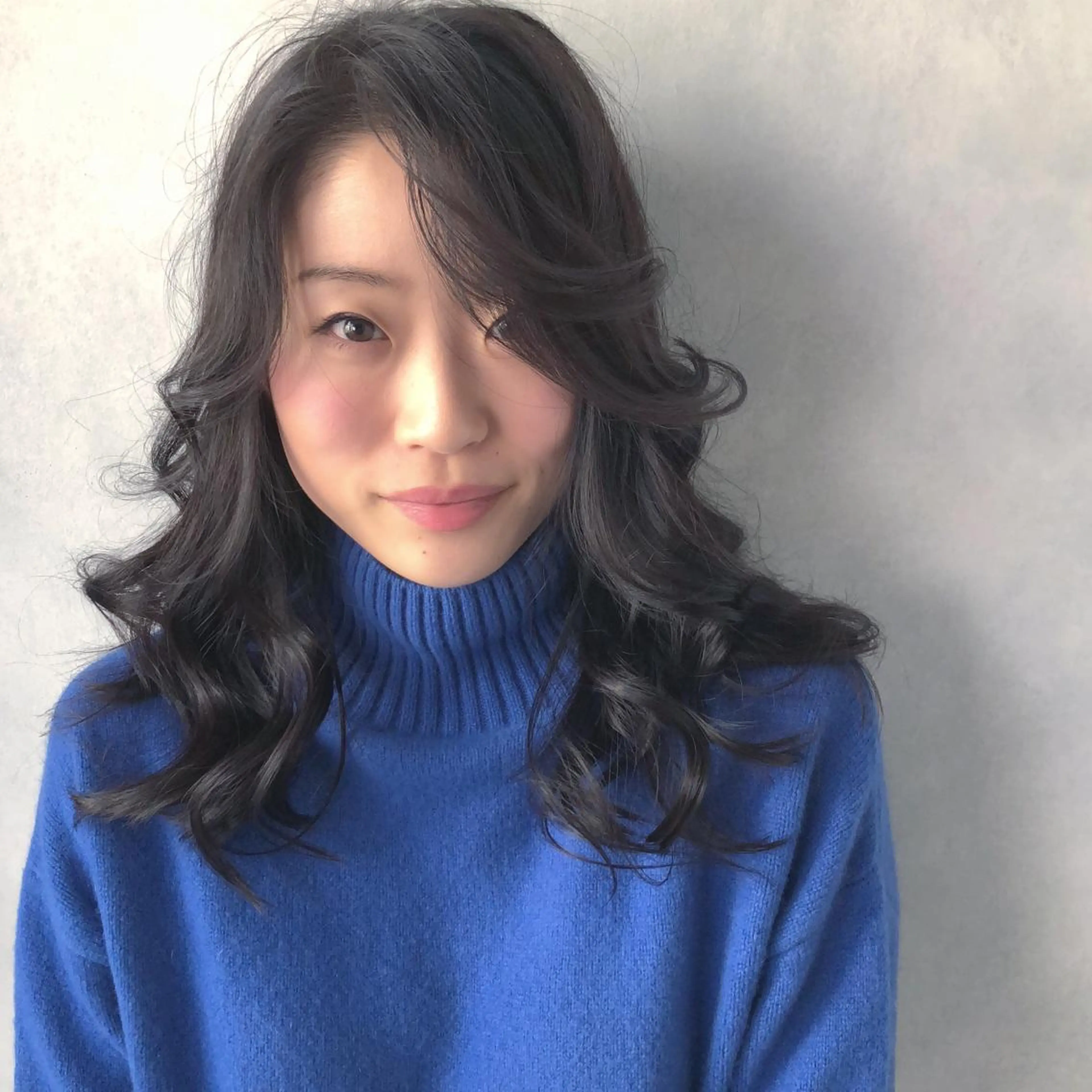 セミロング カラー 顔まわりレイヤー 顔周りカット レイヤーカット ORIKA 美容室のヘアスタイル