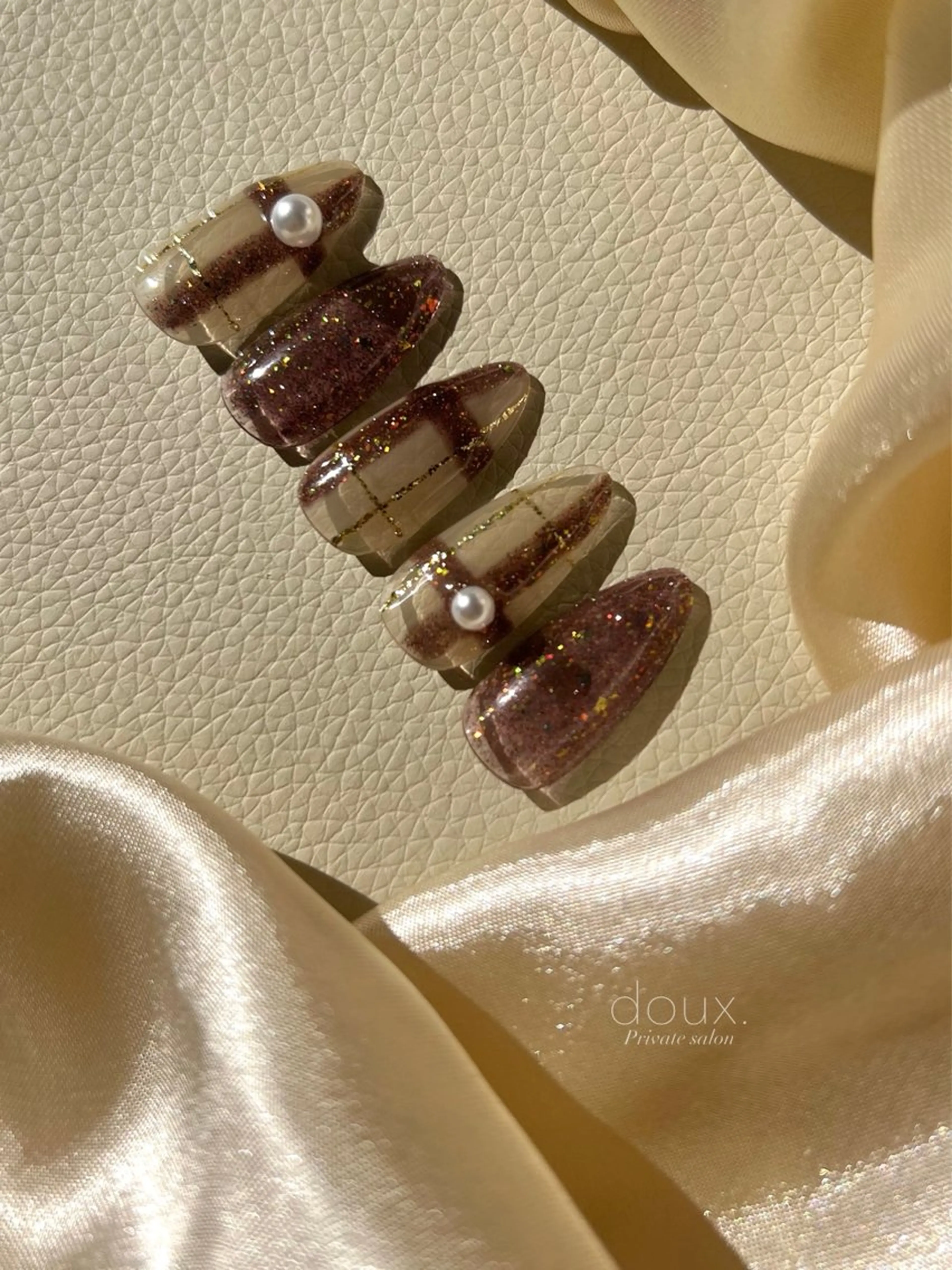 ネイル フラッシュネイル 韓国ネイル マグネットネイル ニュアンスネイル 冬ネイル ハンドネイル doux. nailのネイルデザイン