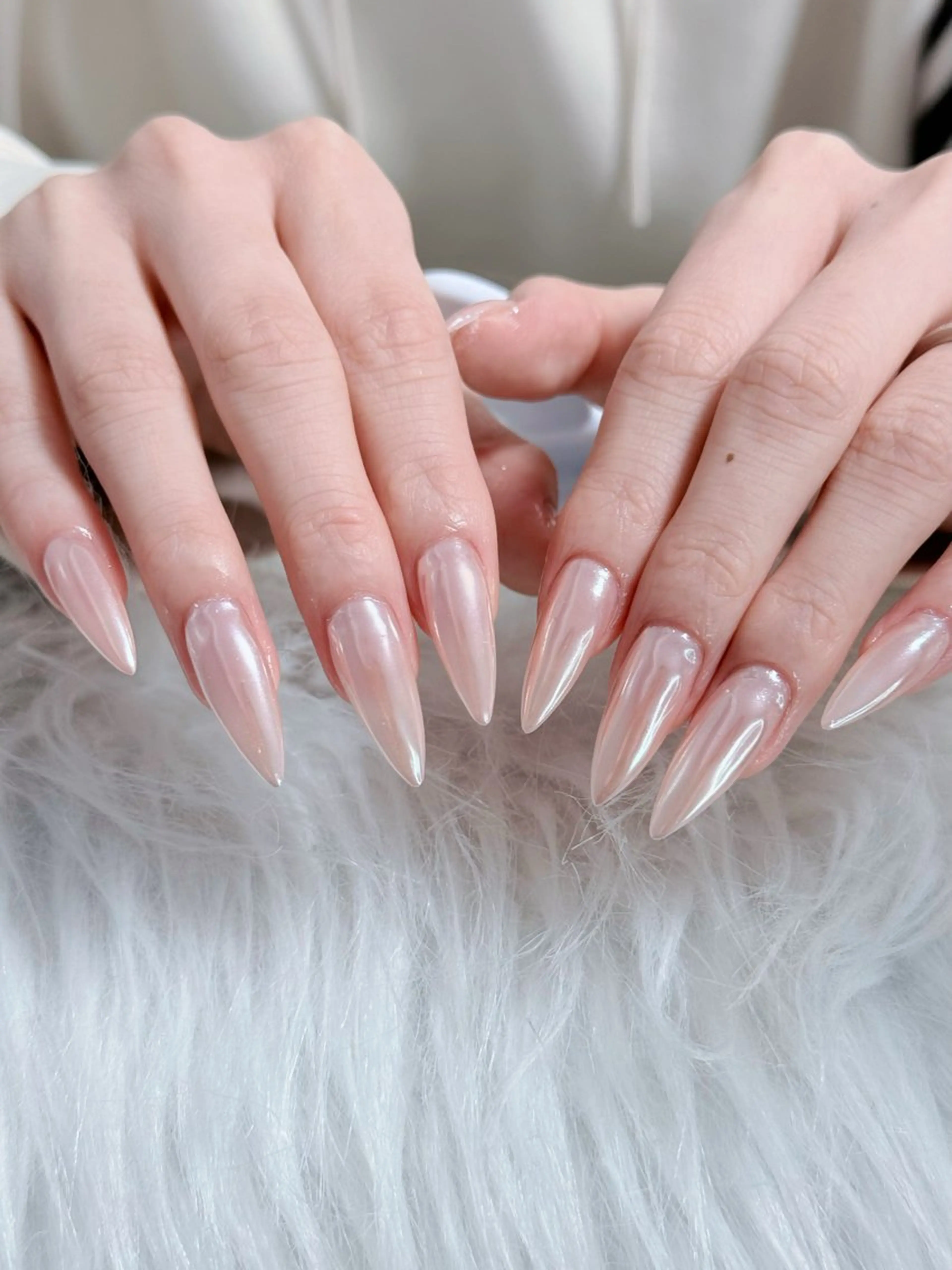 ネイル ジェルネイル キラキラネイル ネイルチップ 冬ネイル ハンドネイル Emi🌸Belle Nail Salonのネイルデザイン