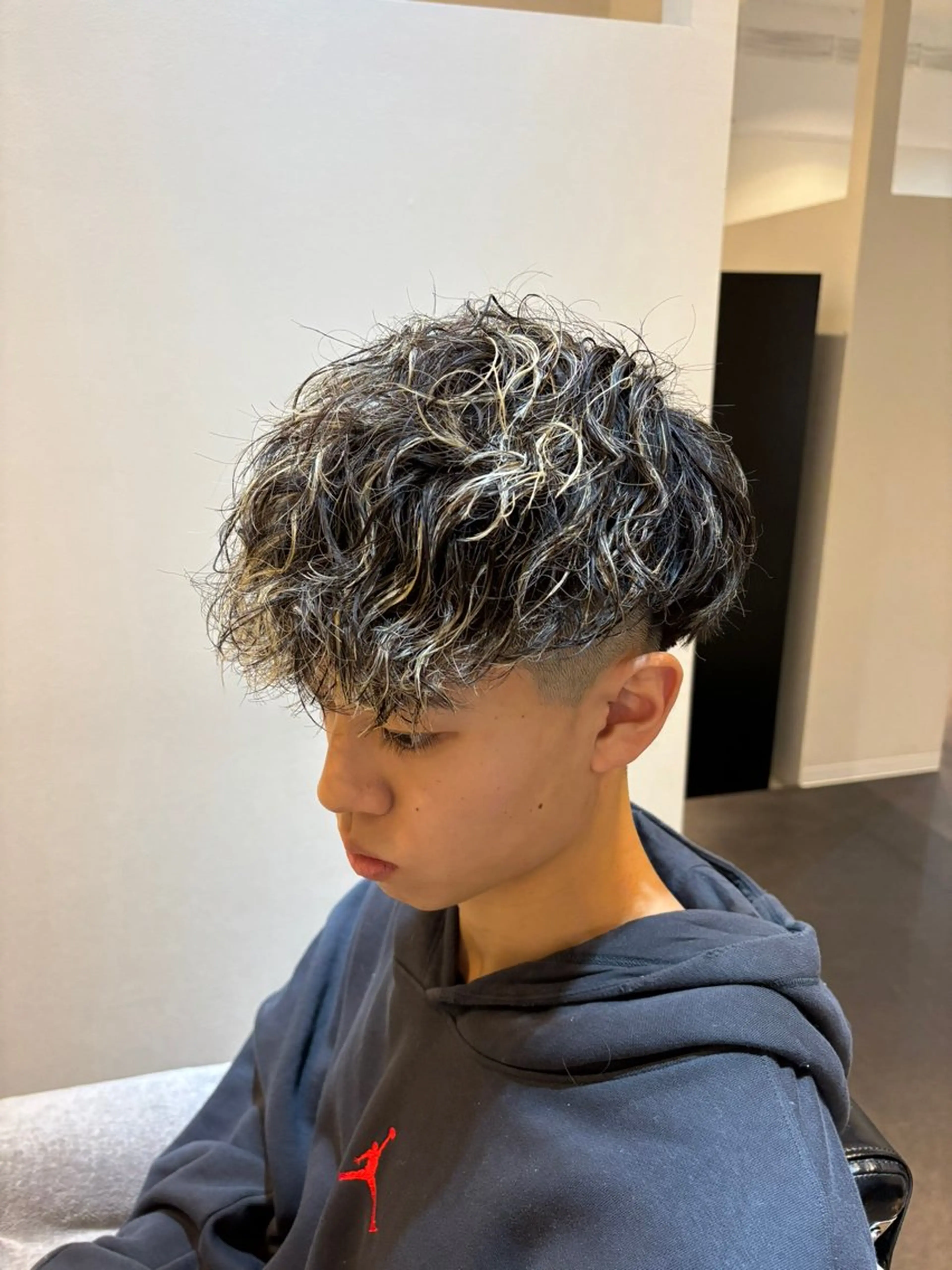 メンズ スペインカール カット パーマ STAG BARBER富雄本店所属・STAGBARBER KOUGAのヘアスタイル