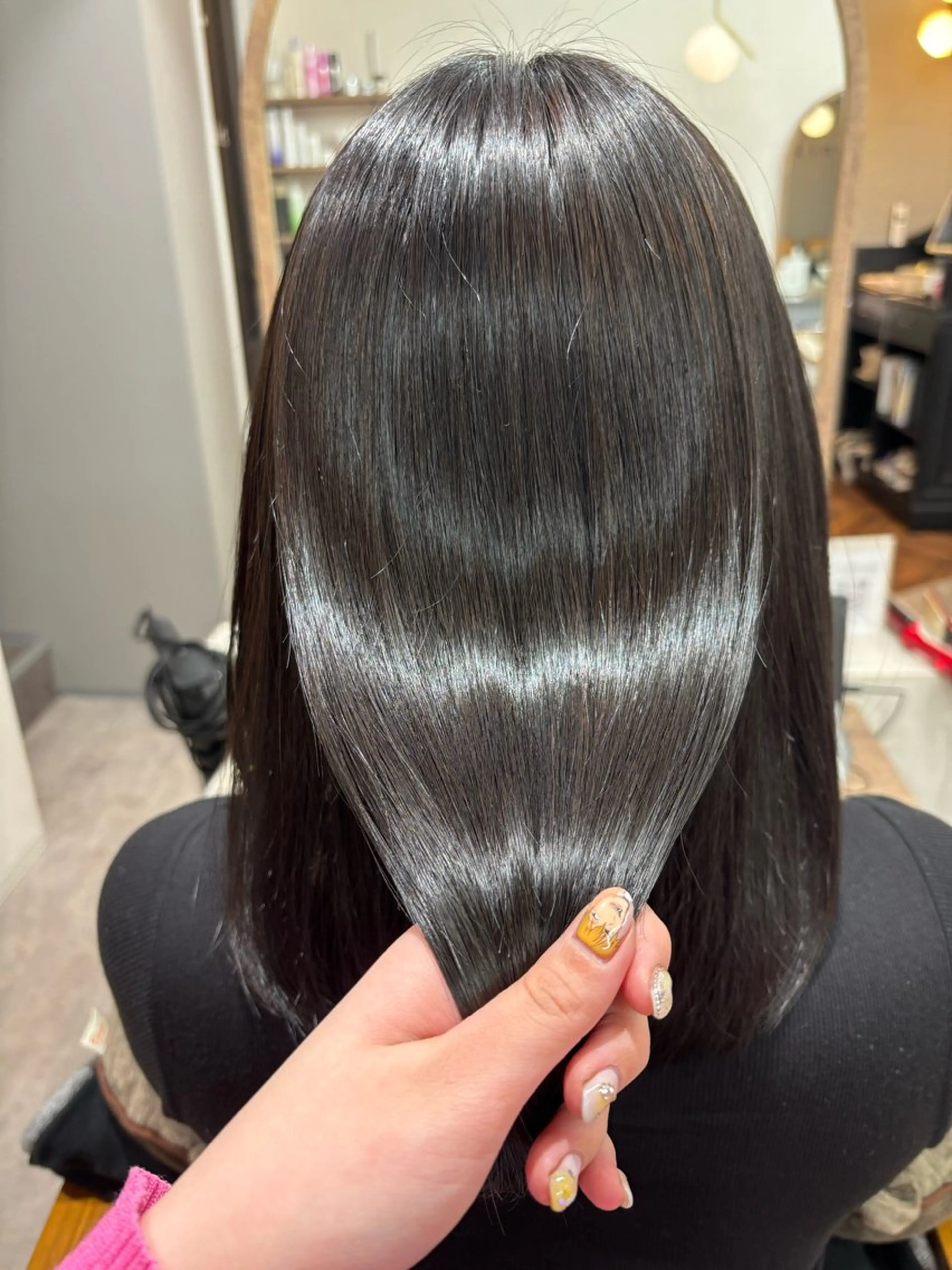 ミディアム 縮毛矯正 髪質改善美容室Flat.千葉所属・高橋 心のヘアスタイル