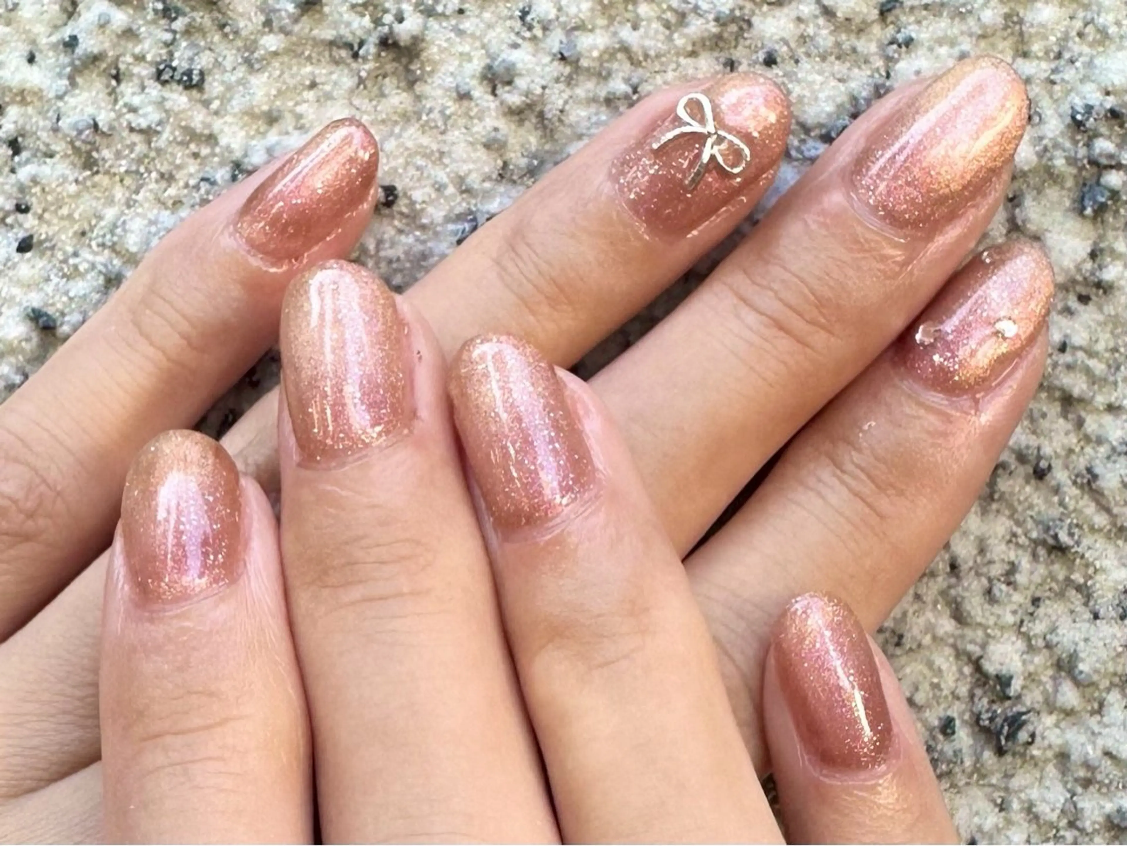 【ハンド】ワンカラー+パーツ2個付き〔オフ無料〕の写真