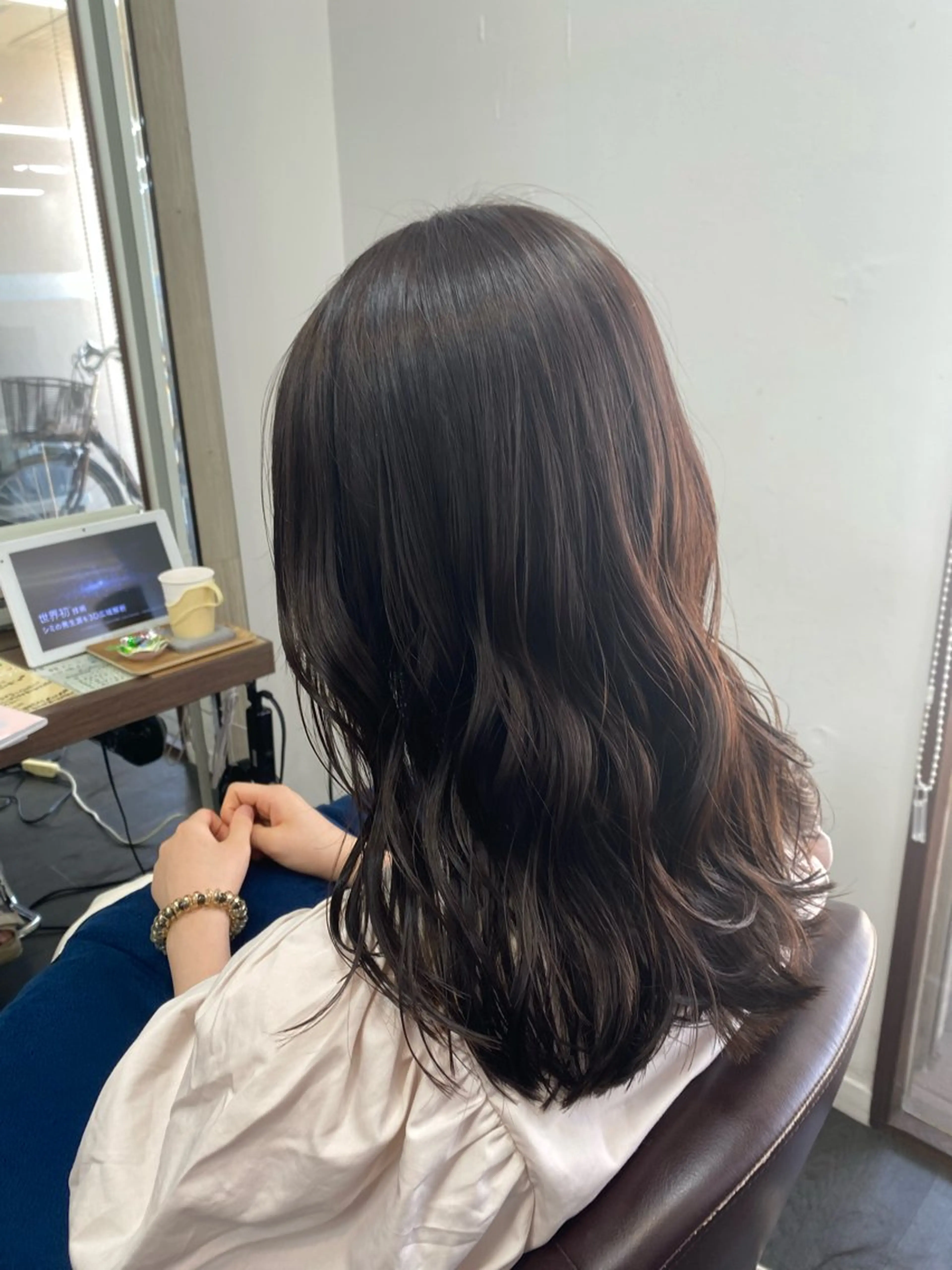 ロング ヘアカラー 月野涼風 /レイヤーカットのヘアスタイル