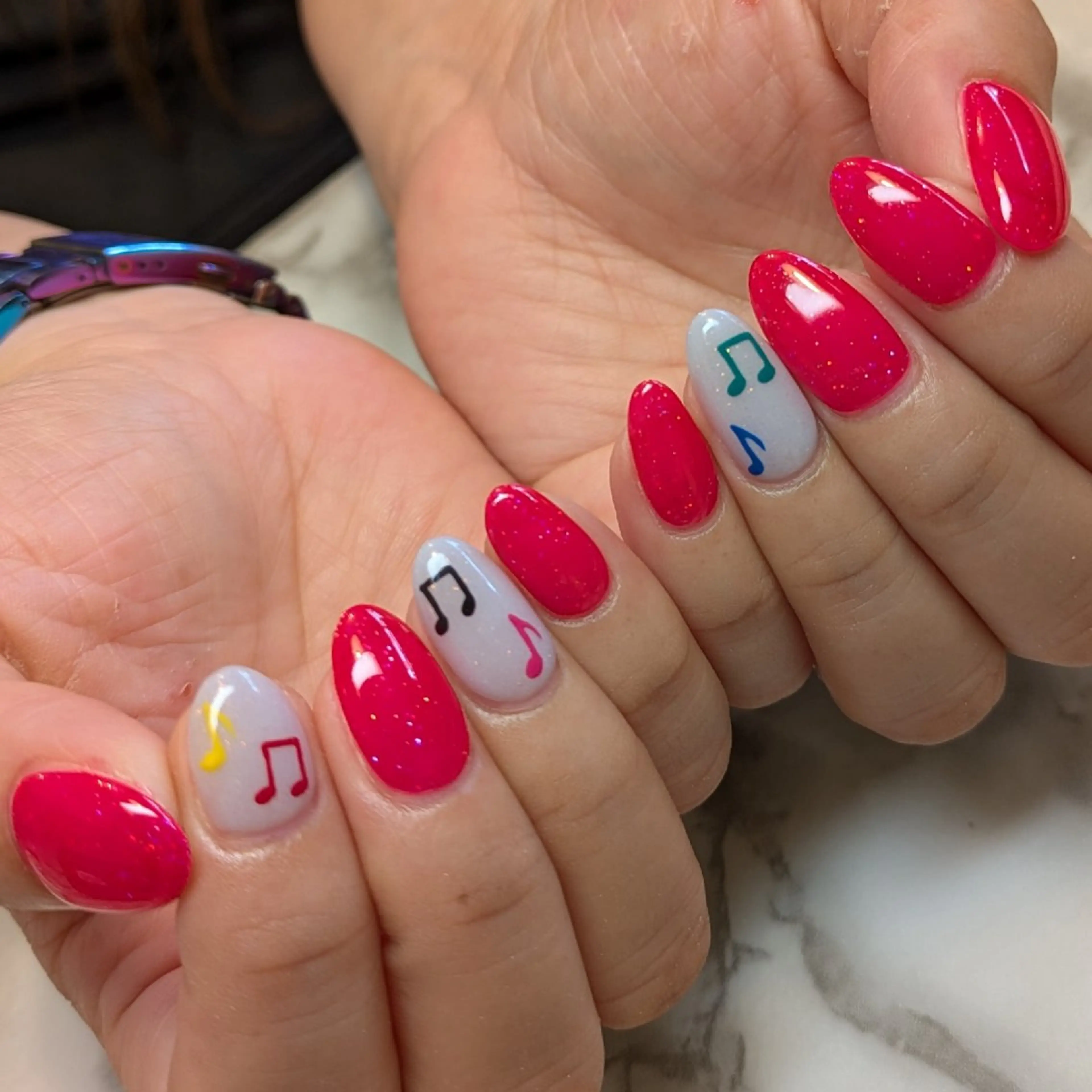 ネイル ジェヌインネイル 河内のネイルデザイン