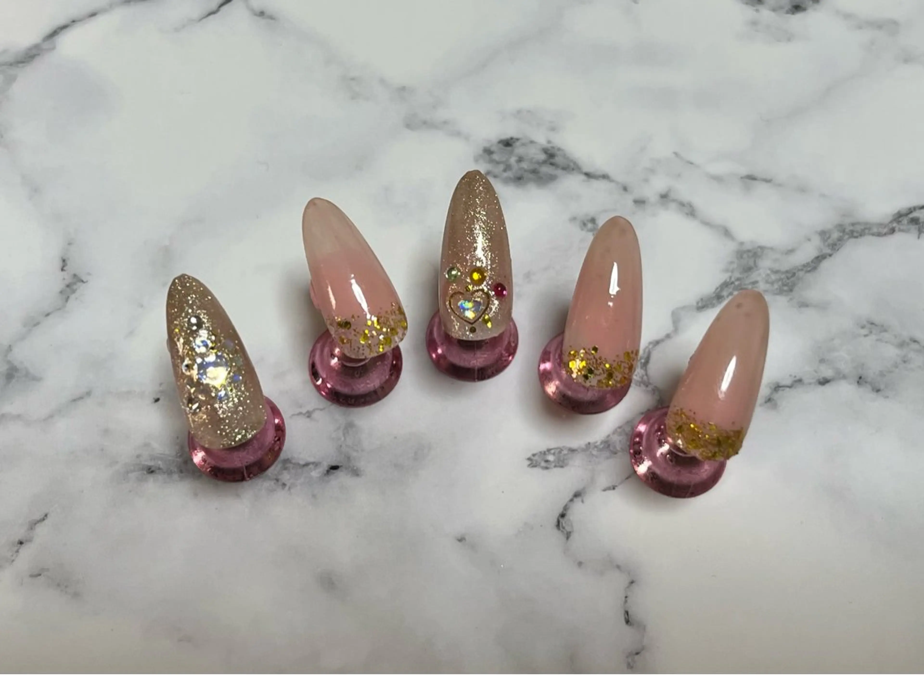 ネイル バレンタイン ハンドネイル Nail ecxia ／Reikaのネイルデザイン