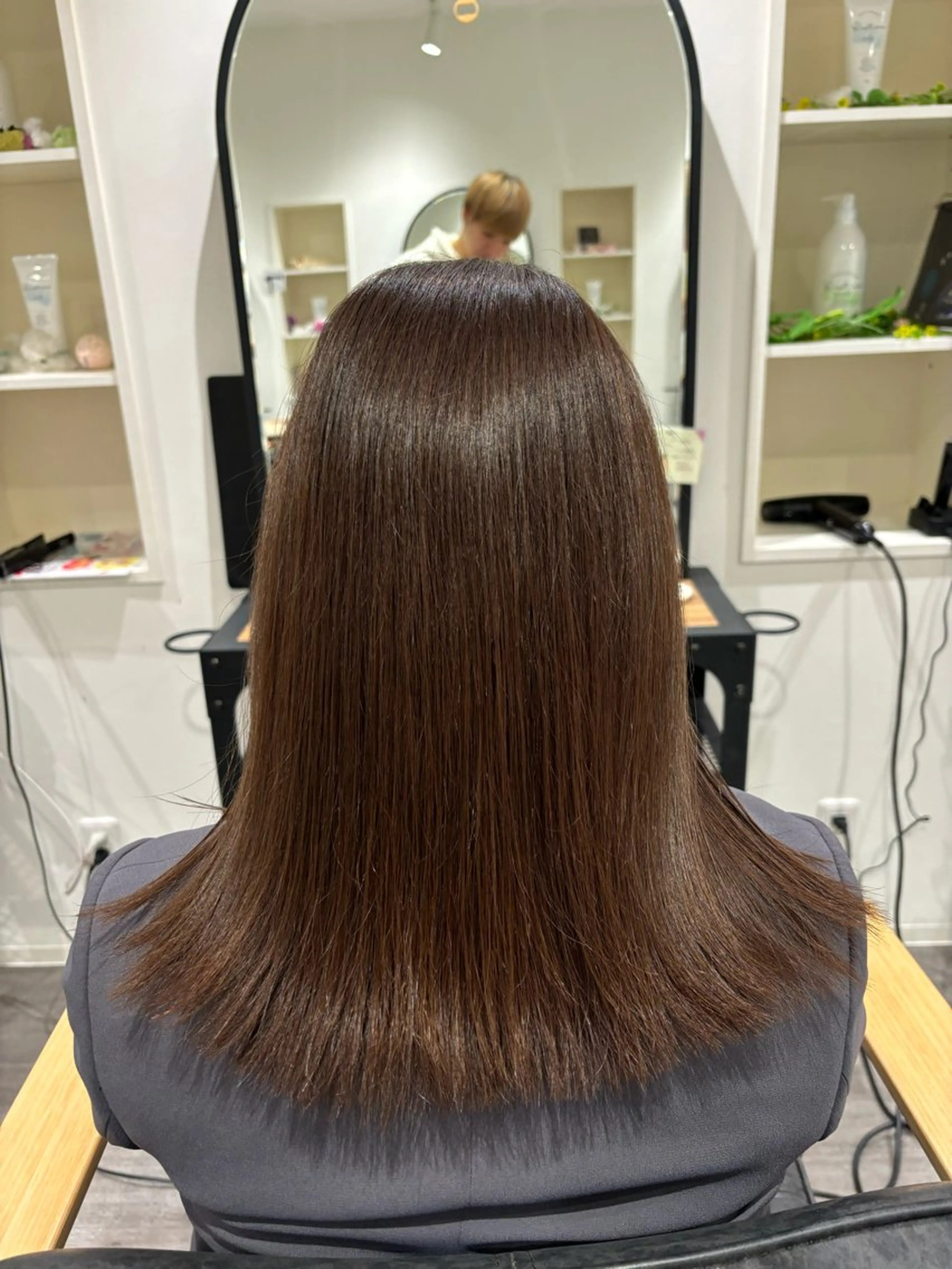 ミディアム カラー 髪質改善 トリートメント カット ヘアカラー トリートメント cocotte宜喜 弘希のヘアスタイル