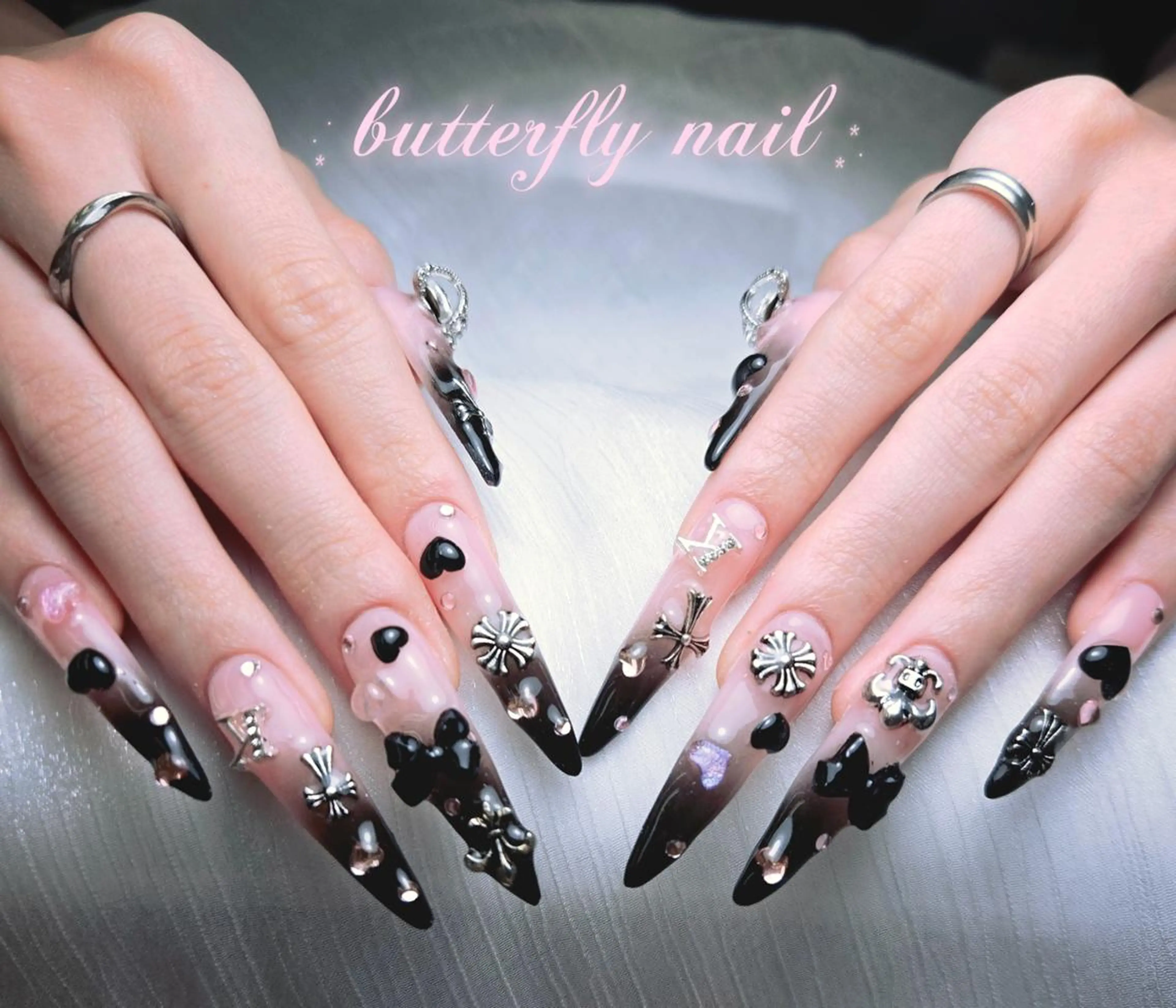 ネイル ハンドネイル 蝶々ネイル サロンのネイルデザイン