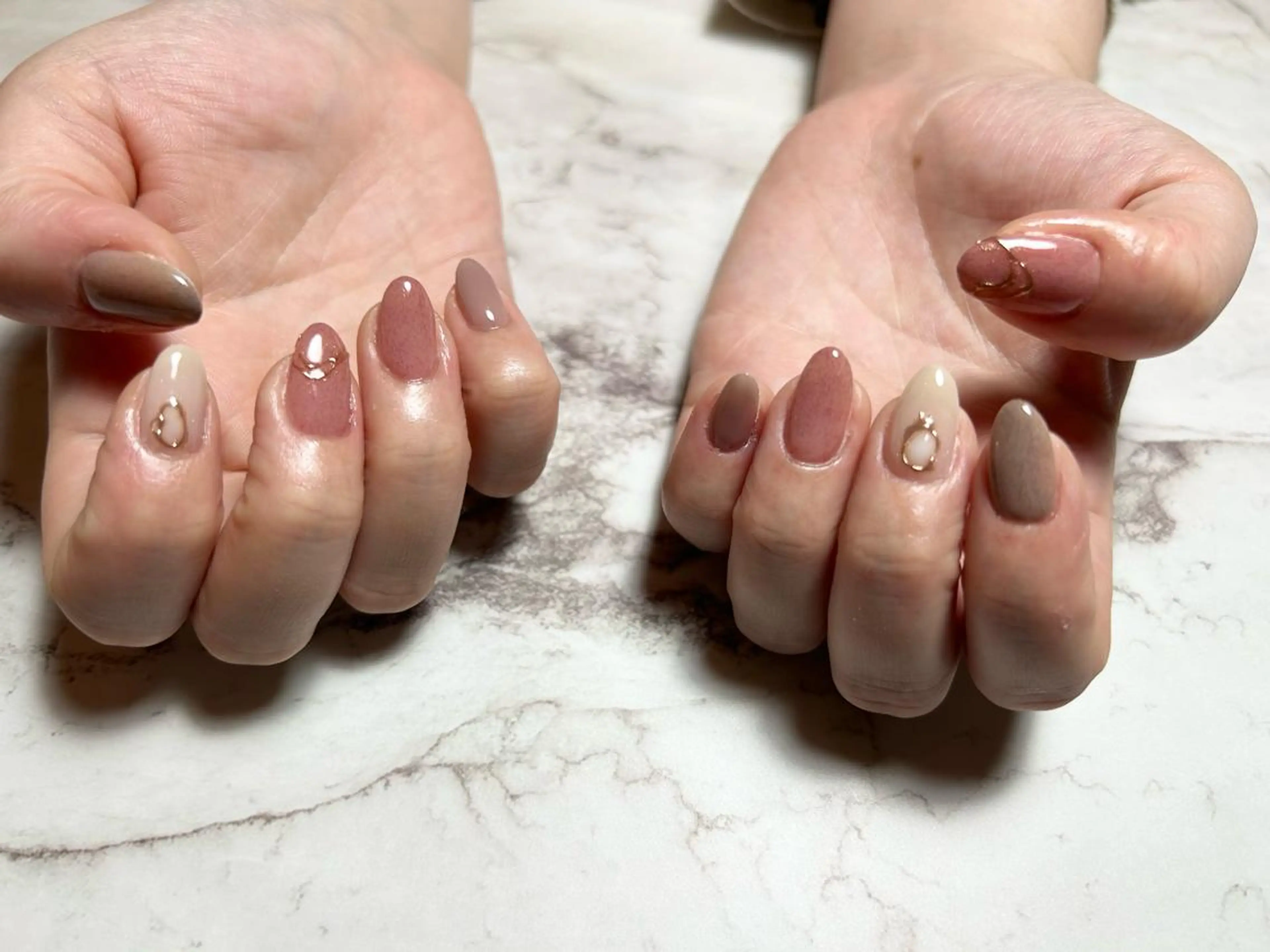 オフなしデザインネイル(4本)の写真