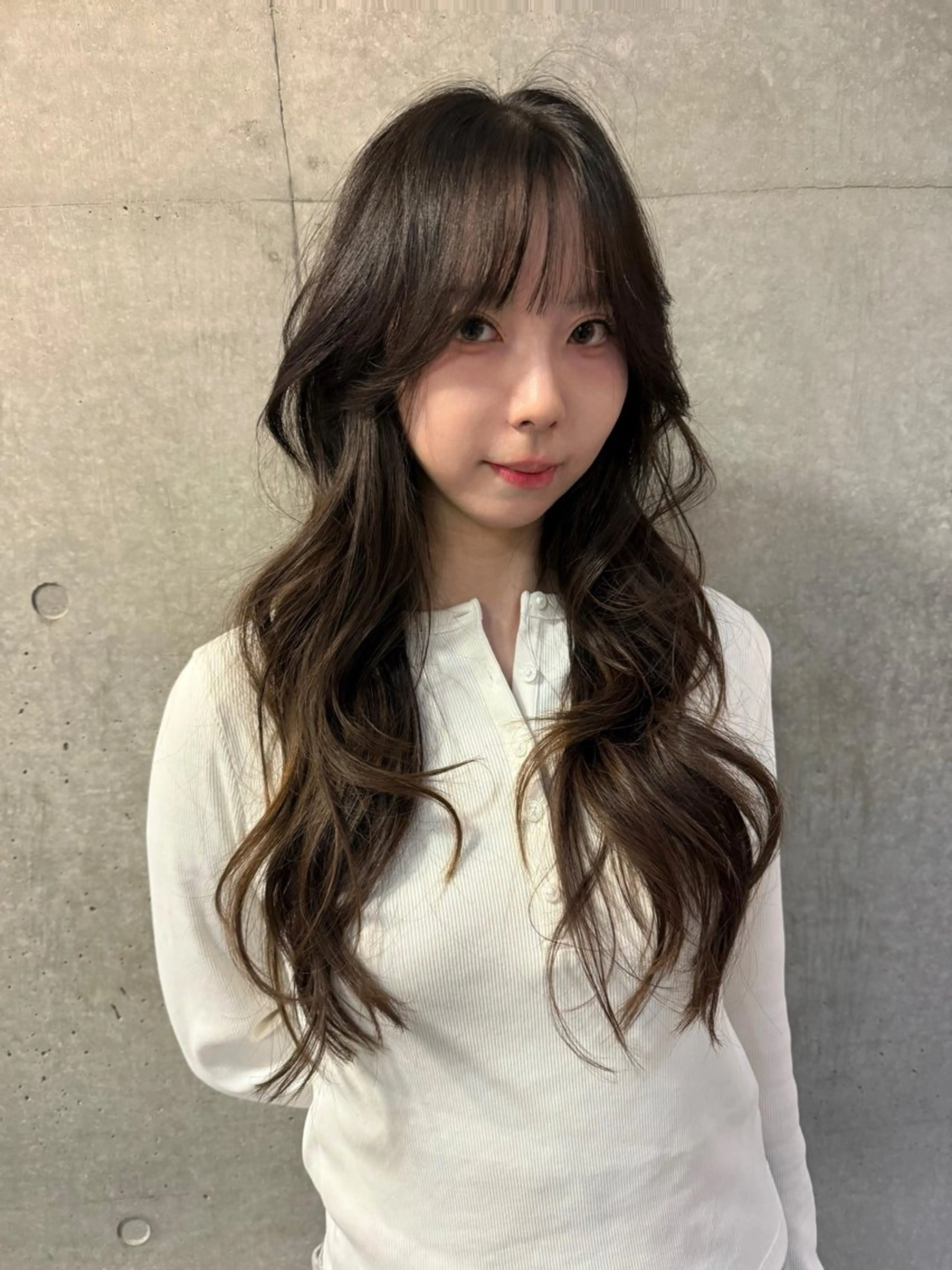 ロング レイヤーカット カット レイヤーカット\ウル フ　chinatsuのヘアスタイル