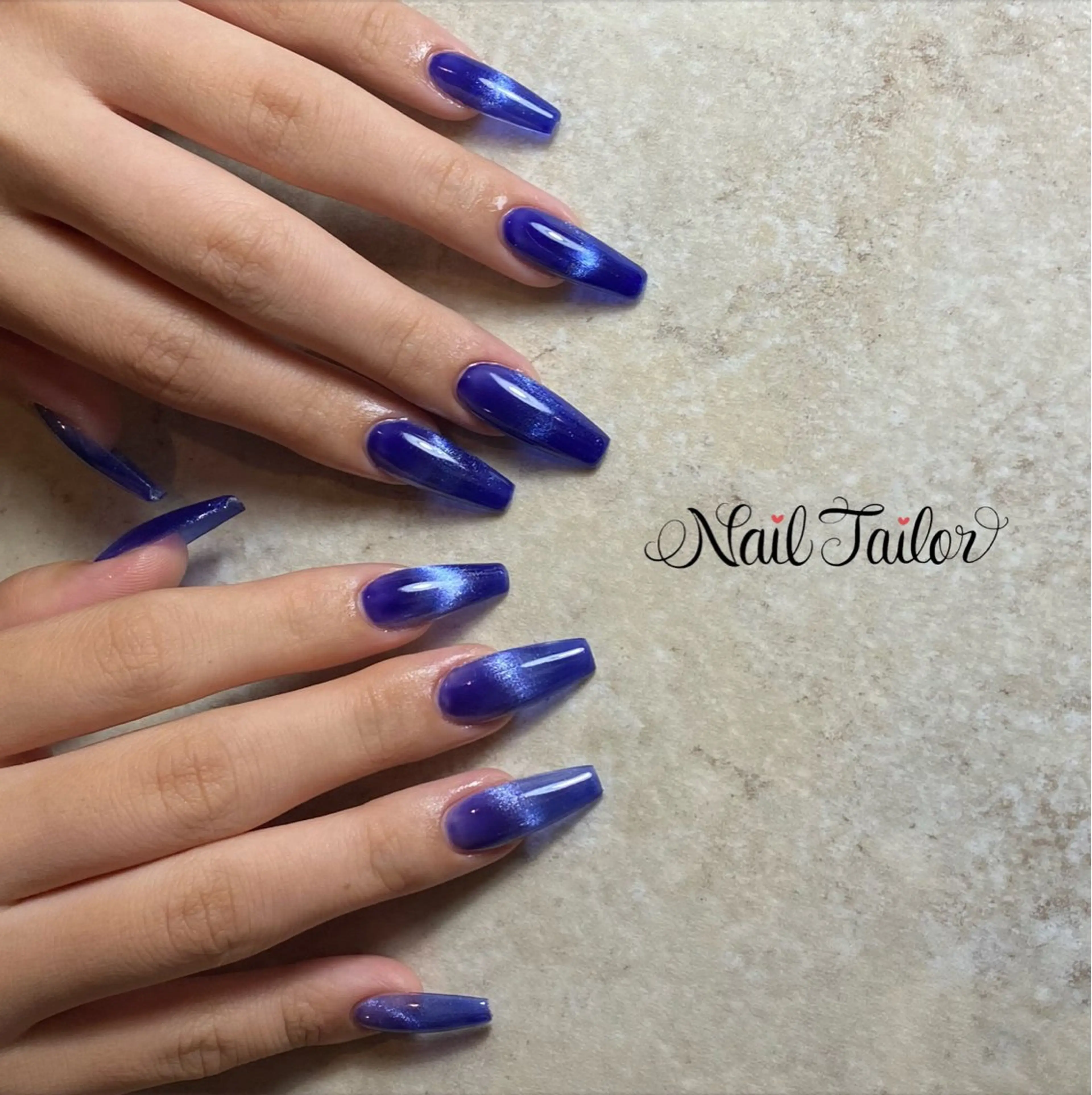 ネイル ブルー 長さ出し ジェルネイル キラキラネイル ロングネイル 〜Nail Tailor〜　ネイルテイラー所属・NailTailor ネイルテイラーのネイルデザイン