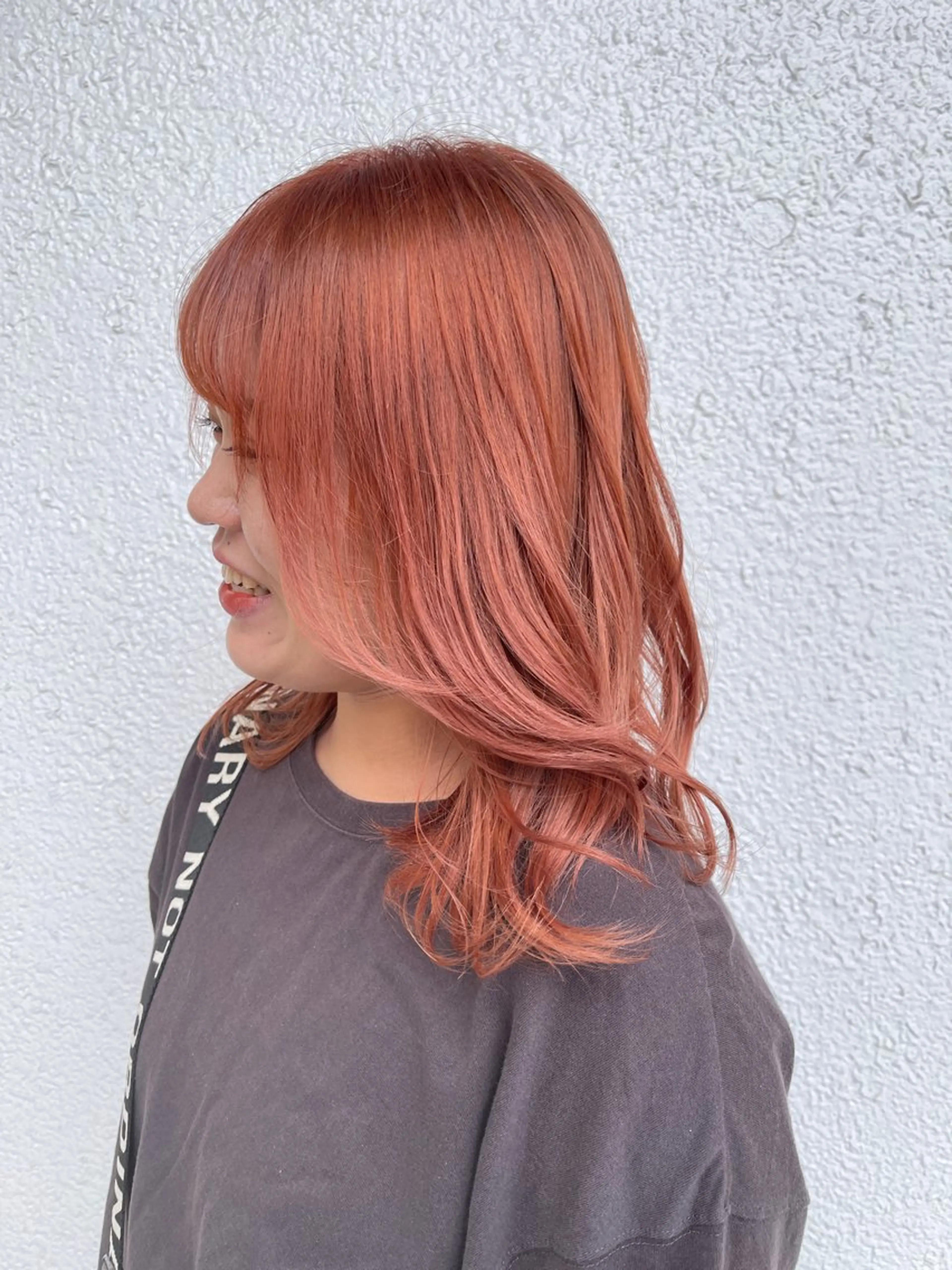 セミロング カラー ブロンド オレンジ ピンクカラー ヘアカラー 【AMANEQ】 yuka🦋のヘアスタイル