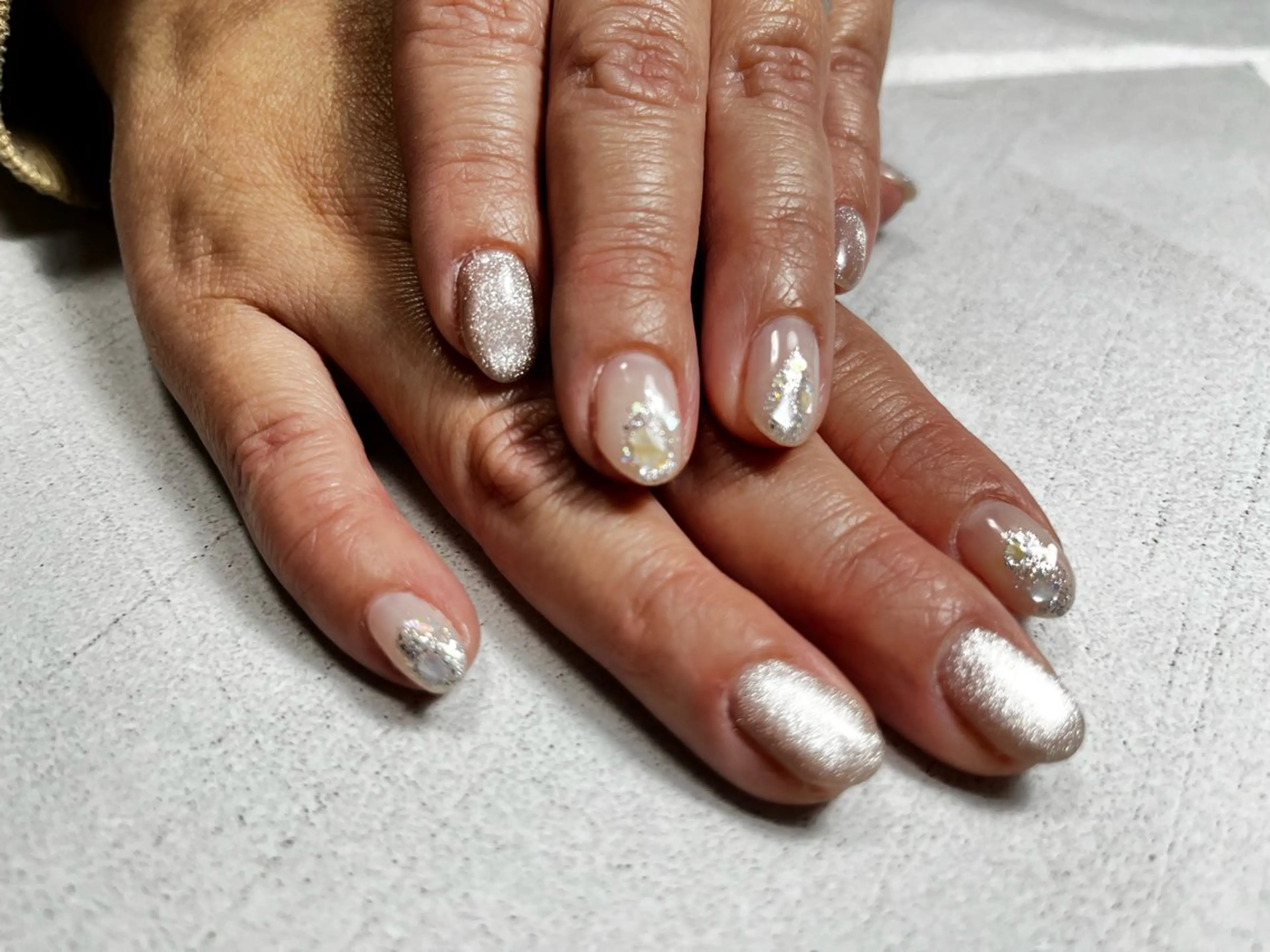 ネイル un +のネイルデザイン