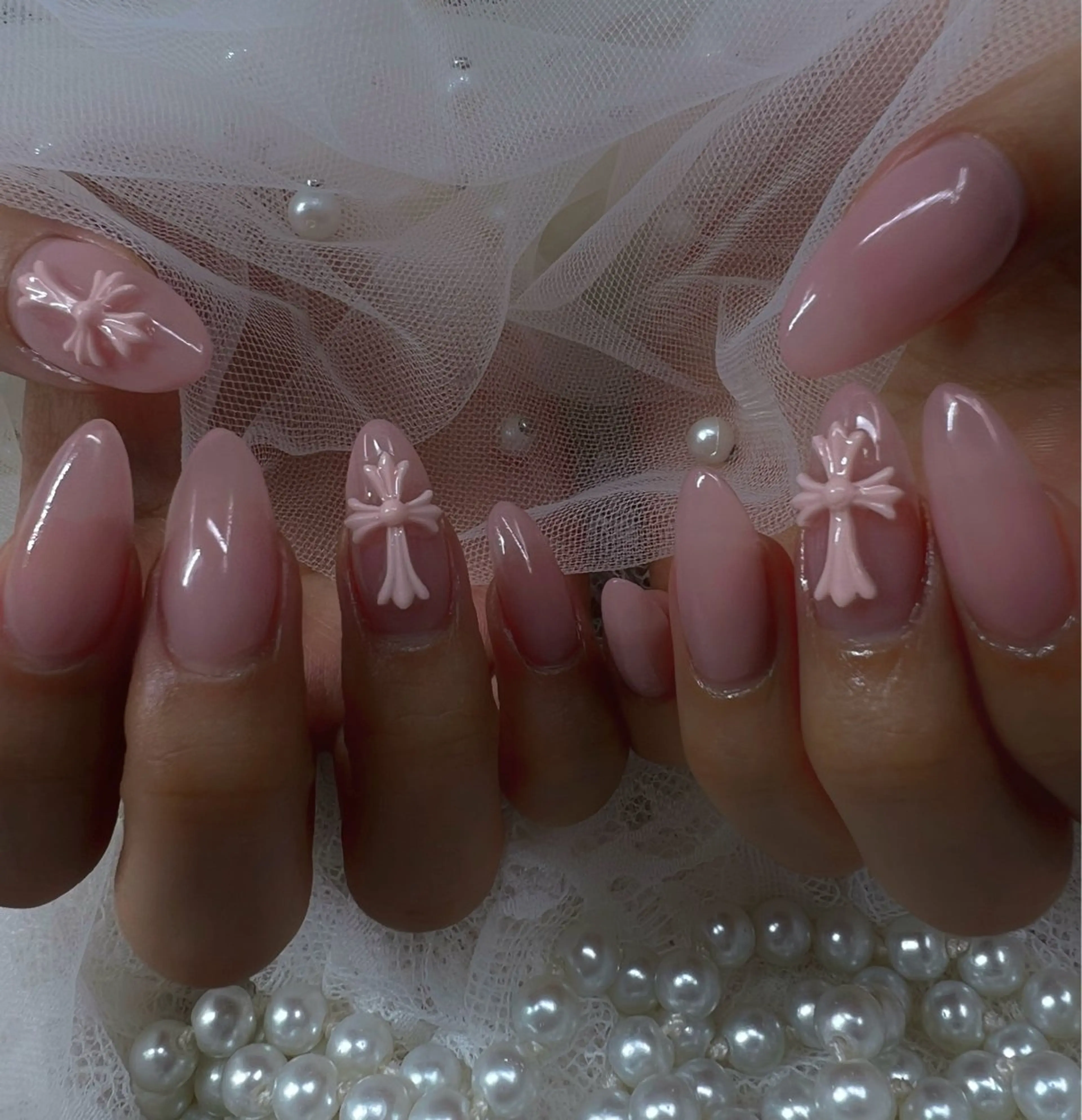 ネイル チークネイル フレンチネイル ガーリー ガラスフレンチ グラデーション ハンドネイル Chill Nailsalonのネイルデザイン