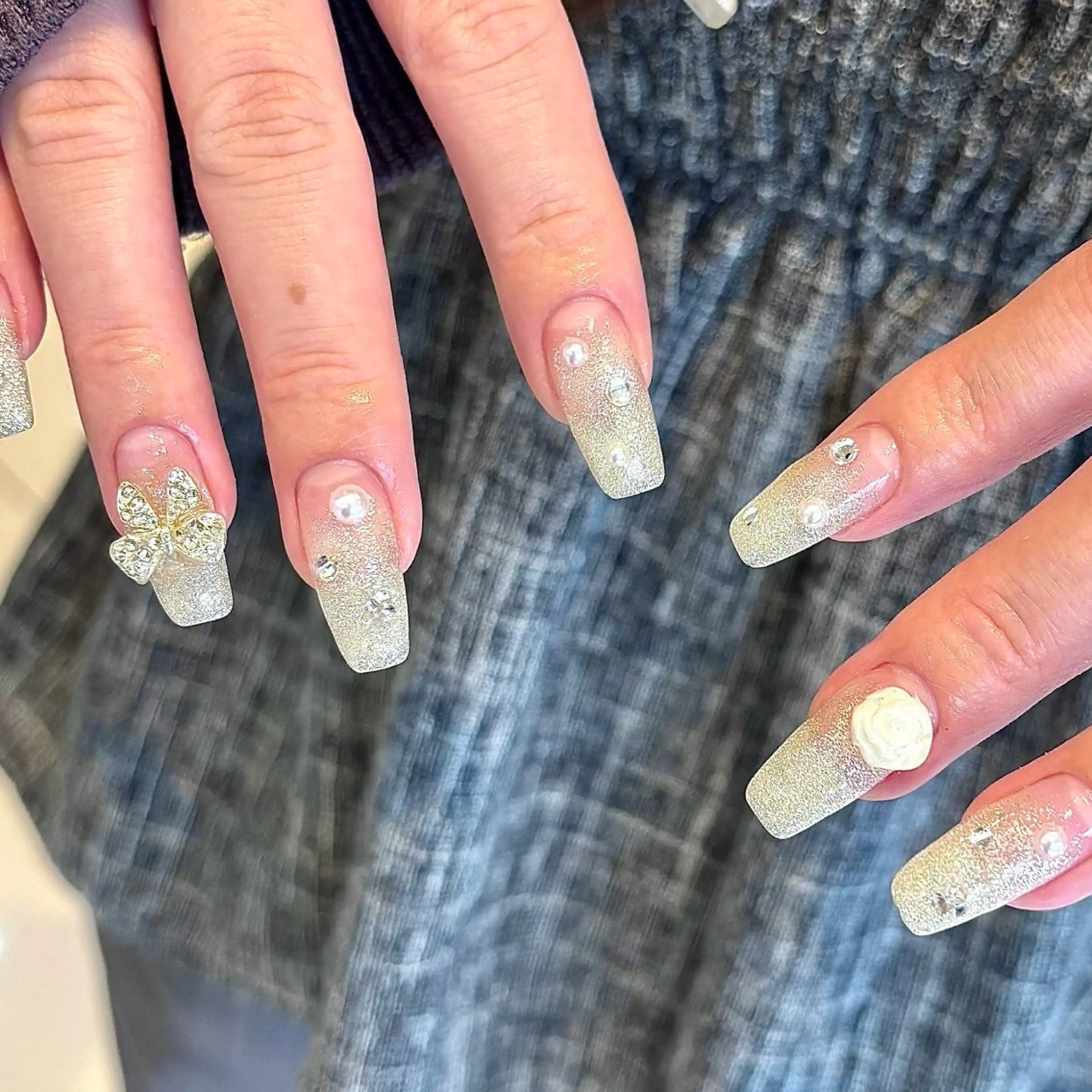 グラデーション🐝オフありの写真