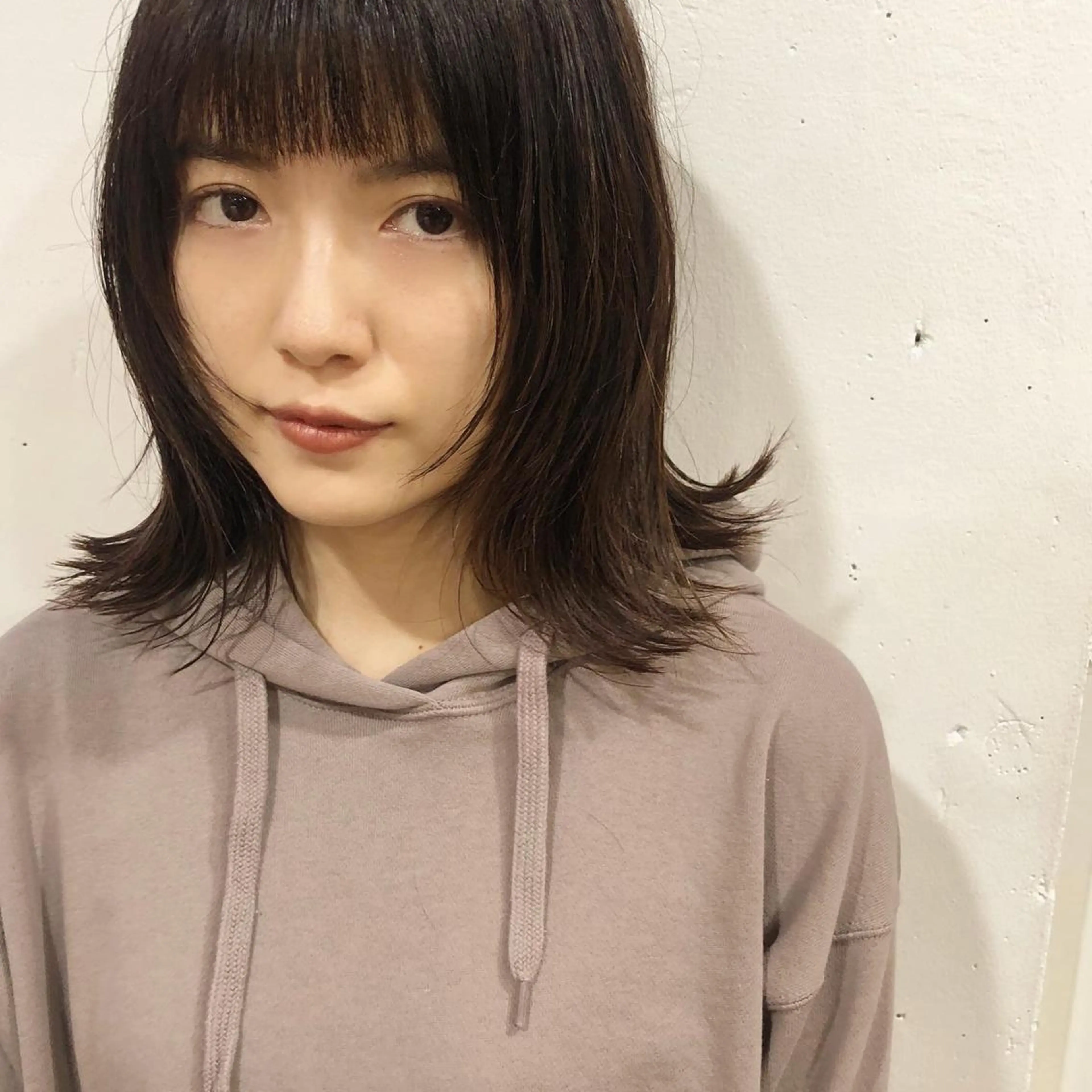 ミディアム カラー カット ヘアカラー ブリーチなしで透け感 暖色カラーボブaoiのヘアスタイル