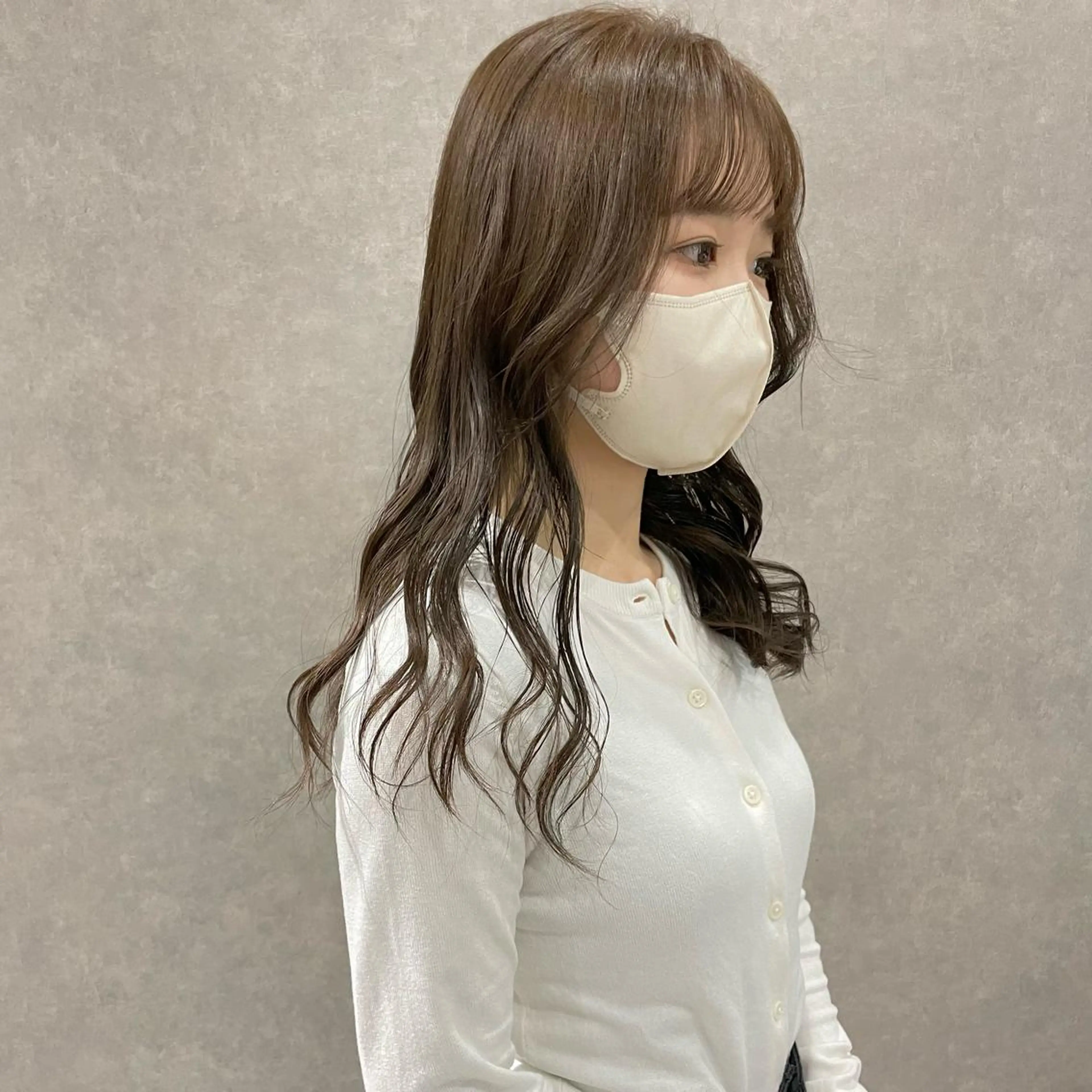 セミロング カラー はちすか るかのヘアスタイル