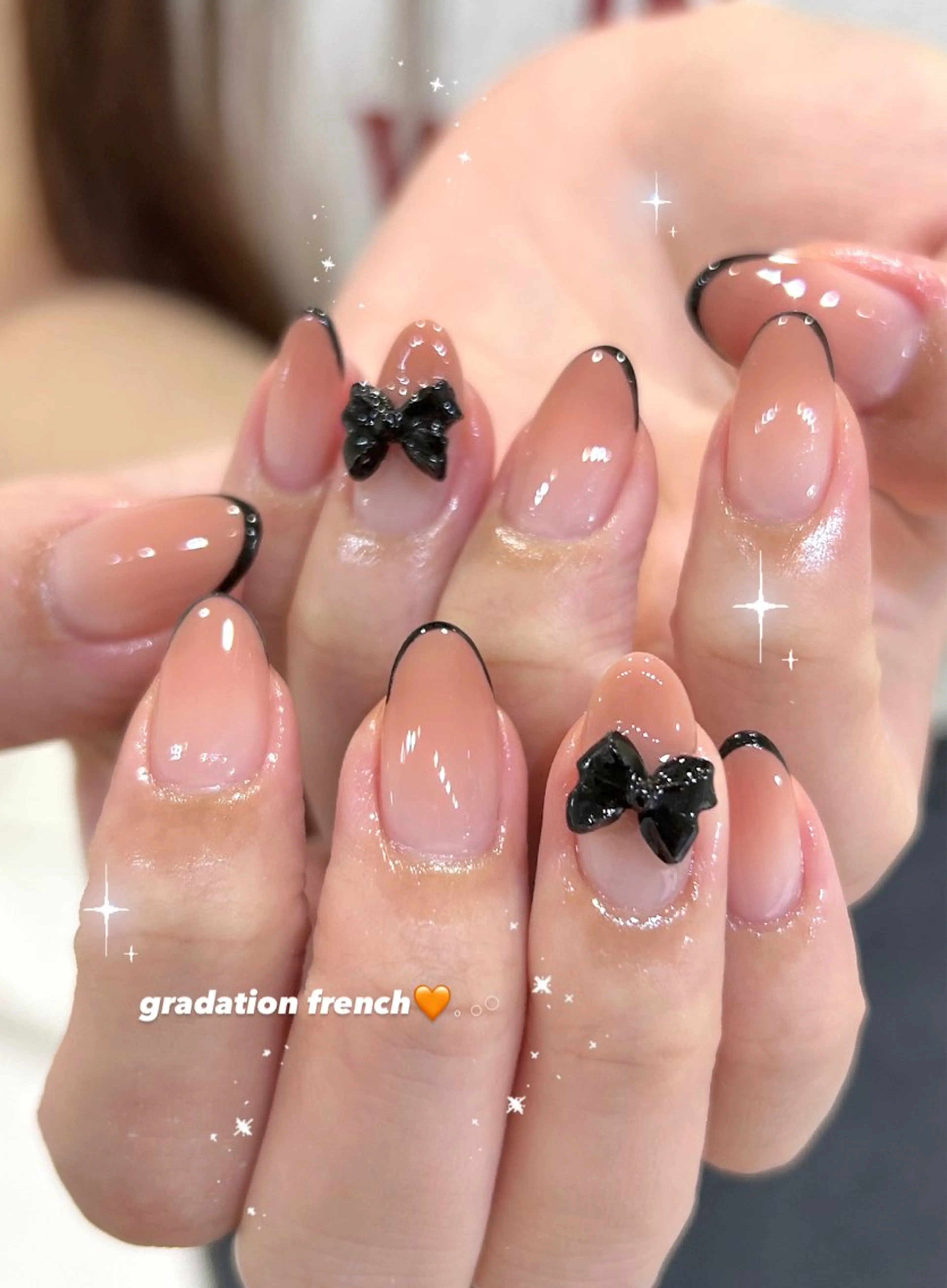 ネイル リボン ハンドネイル 🎀チーク/ちゅるん 🫧chisa🎀のネイルデザイン