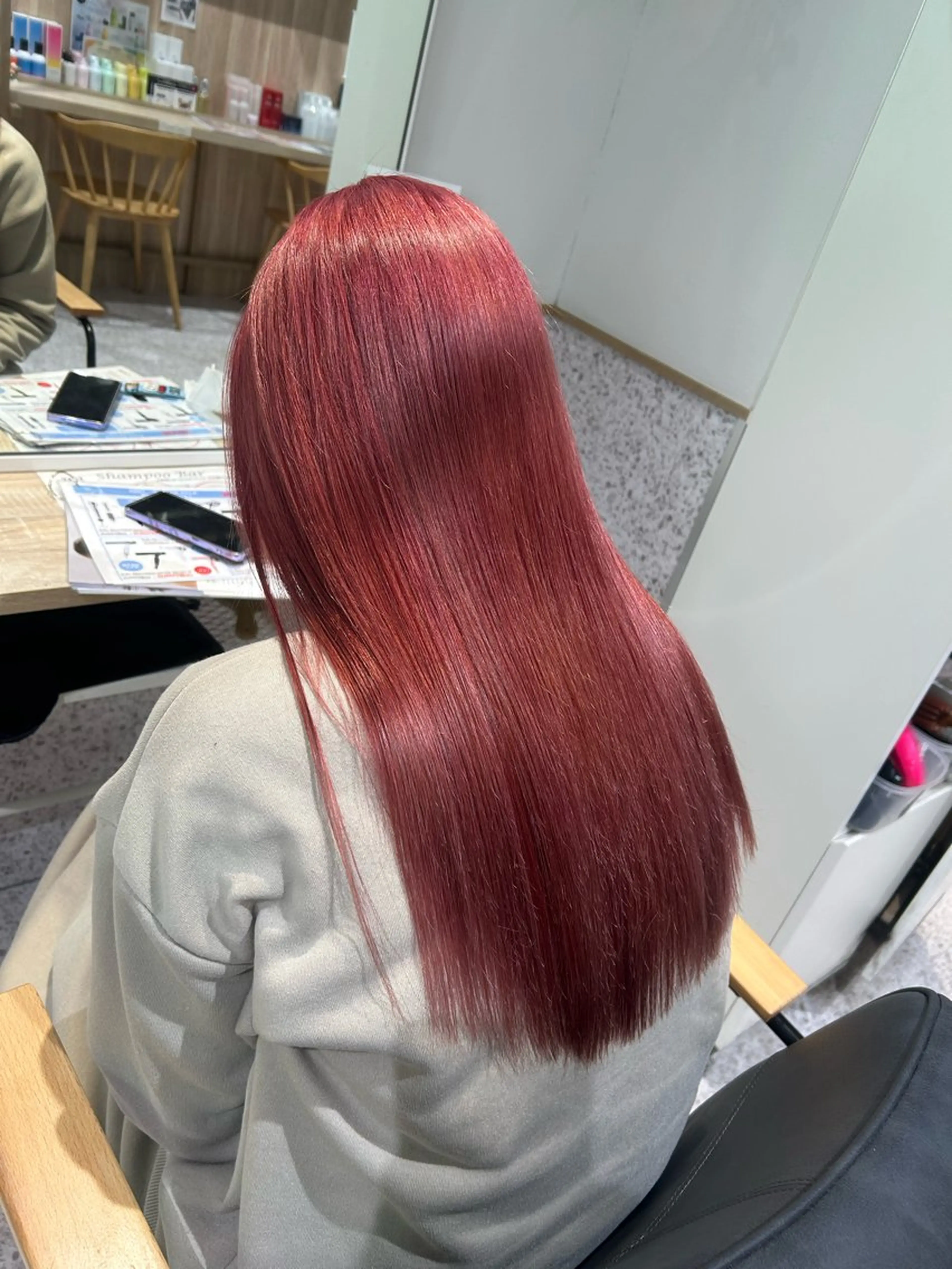 カラー ダブルカラー イヤリングカラー ハイトーンカラー インナーカラー 髪質改善 ヘアカラー ♡ハイトーン★ ネイル/しの♡のヘアスタイル