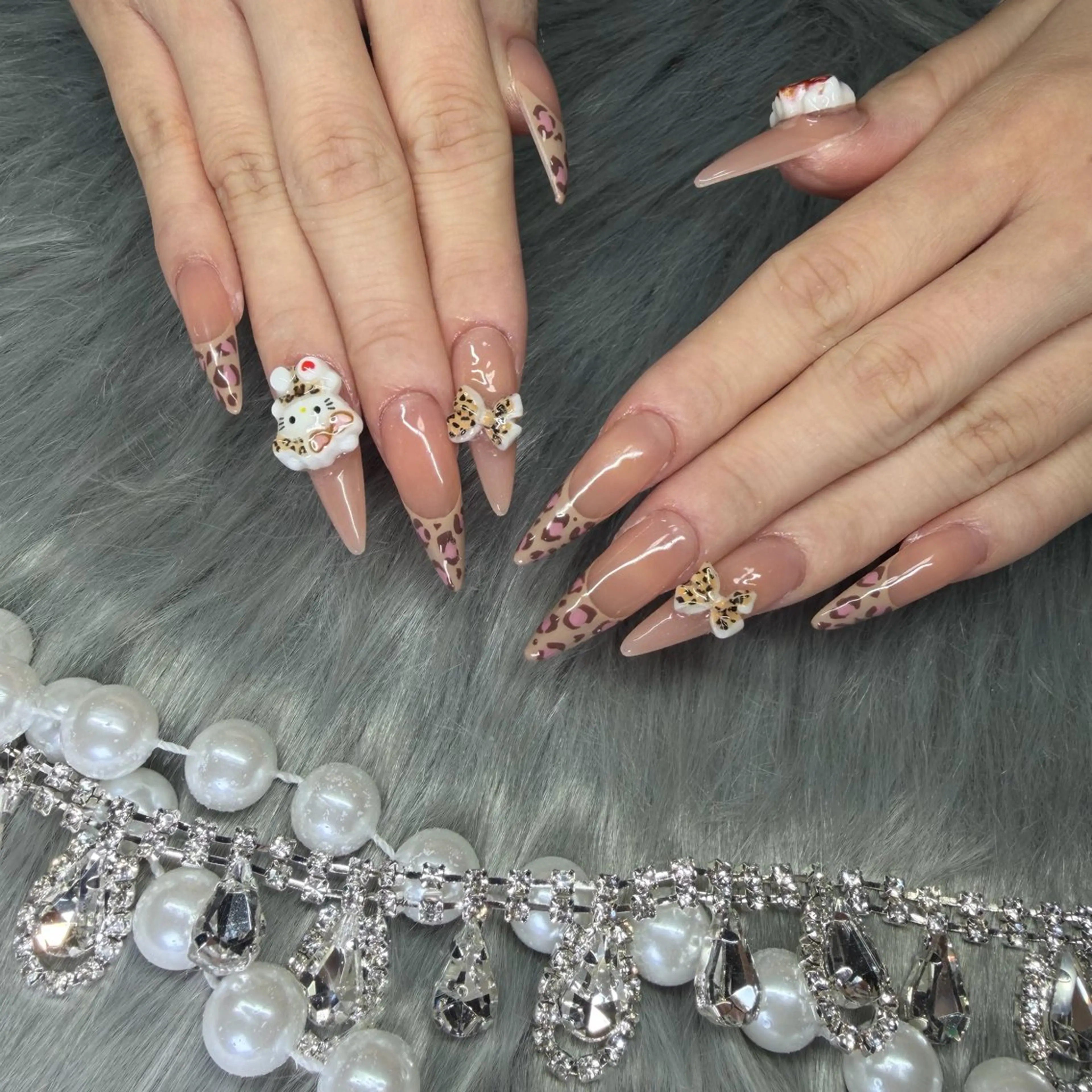 ネイル アニマル柄 フレンチネイル ジェルネイル 韓国ネイル ロングネイル ハンドネイル Nail Salon Grow所属・Nail Salon Growのネイルデザイン