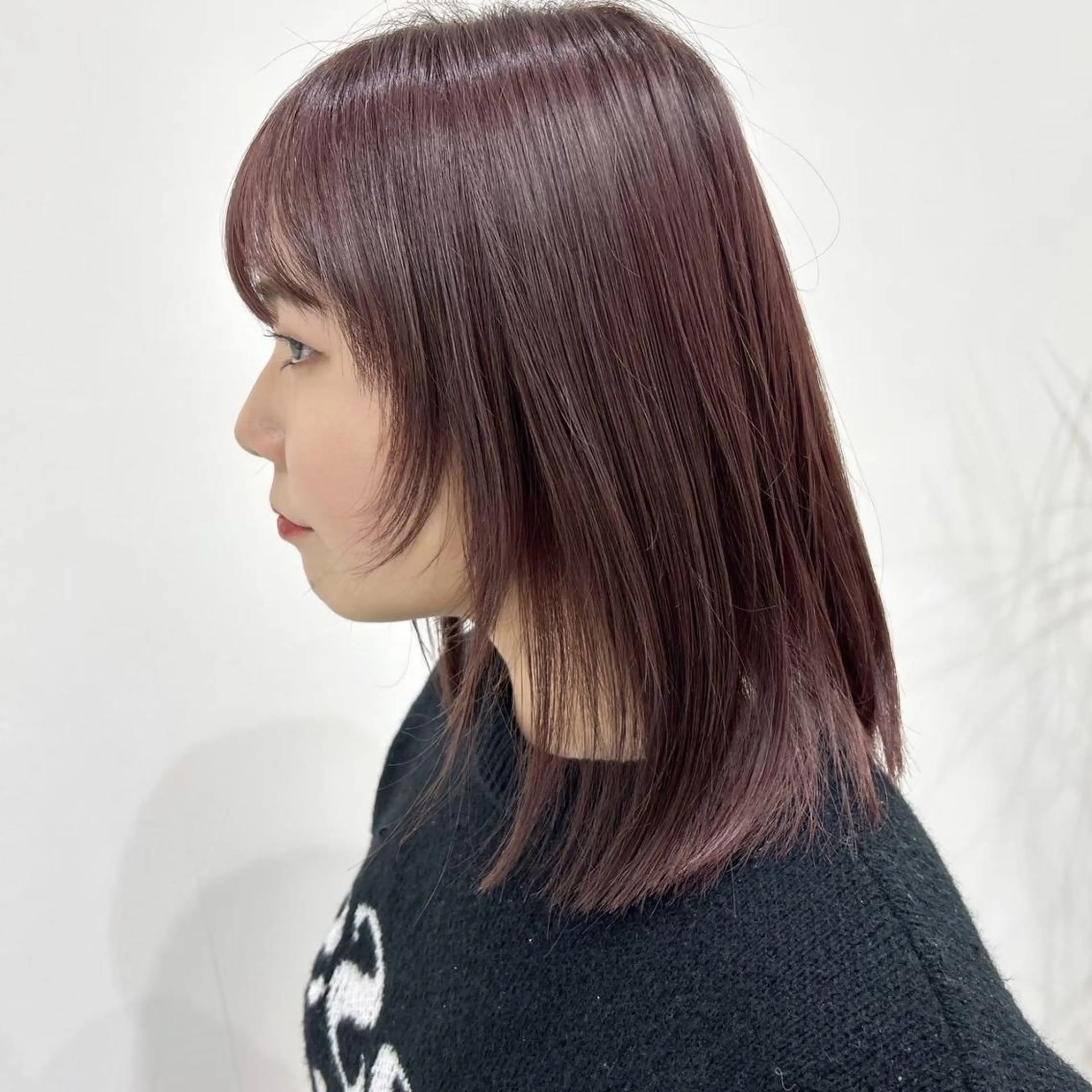ミディアム カラー ヘアアレンジ パーマ ベージュカラー ブリーチ 透明感カラー グレージュ ブリーチなしカラー ヘアカラー 肥後 有紗のヘアスタイル