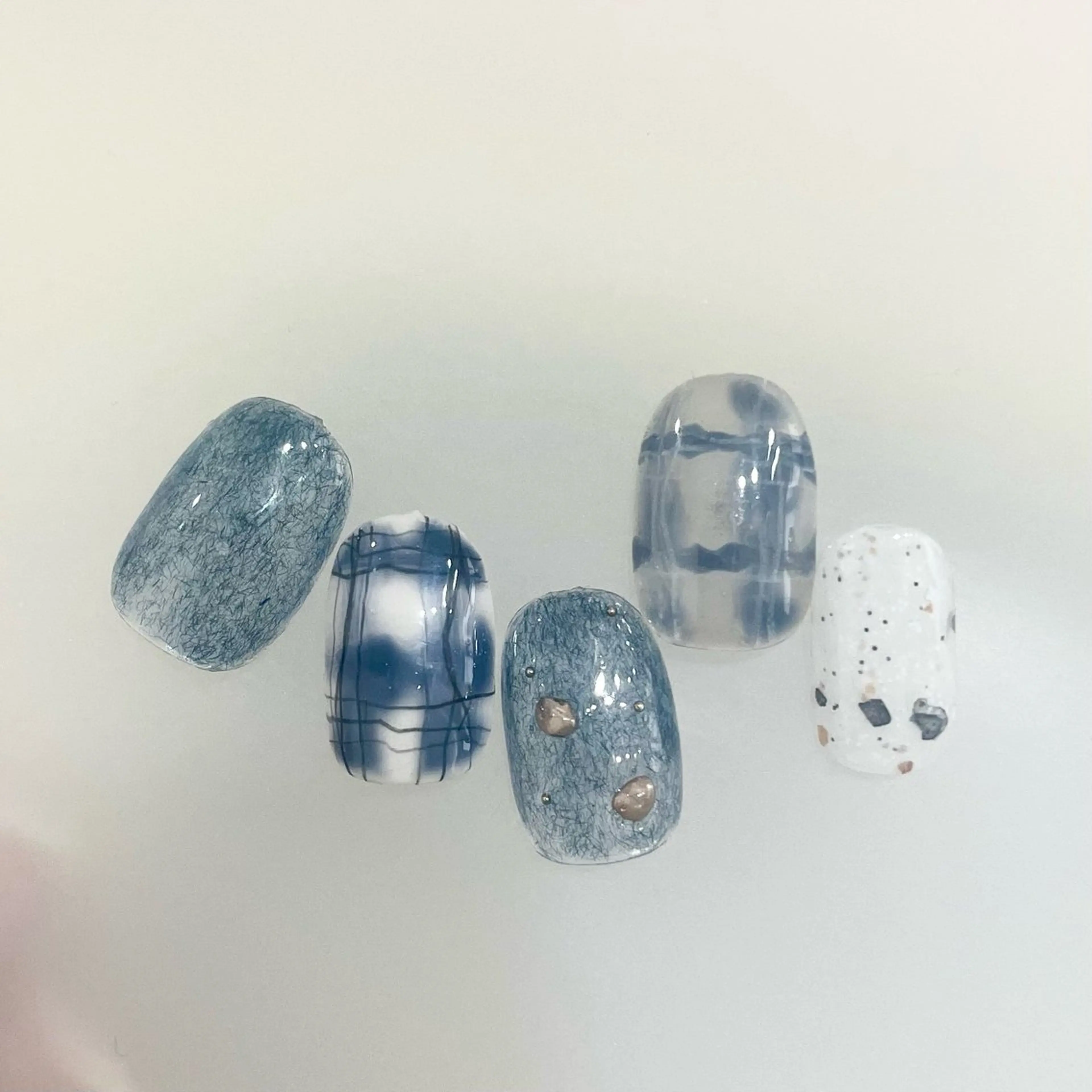 ネイル アートネイル 長さ出し ハンドネイル A85G ayakoのネイルデザイン