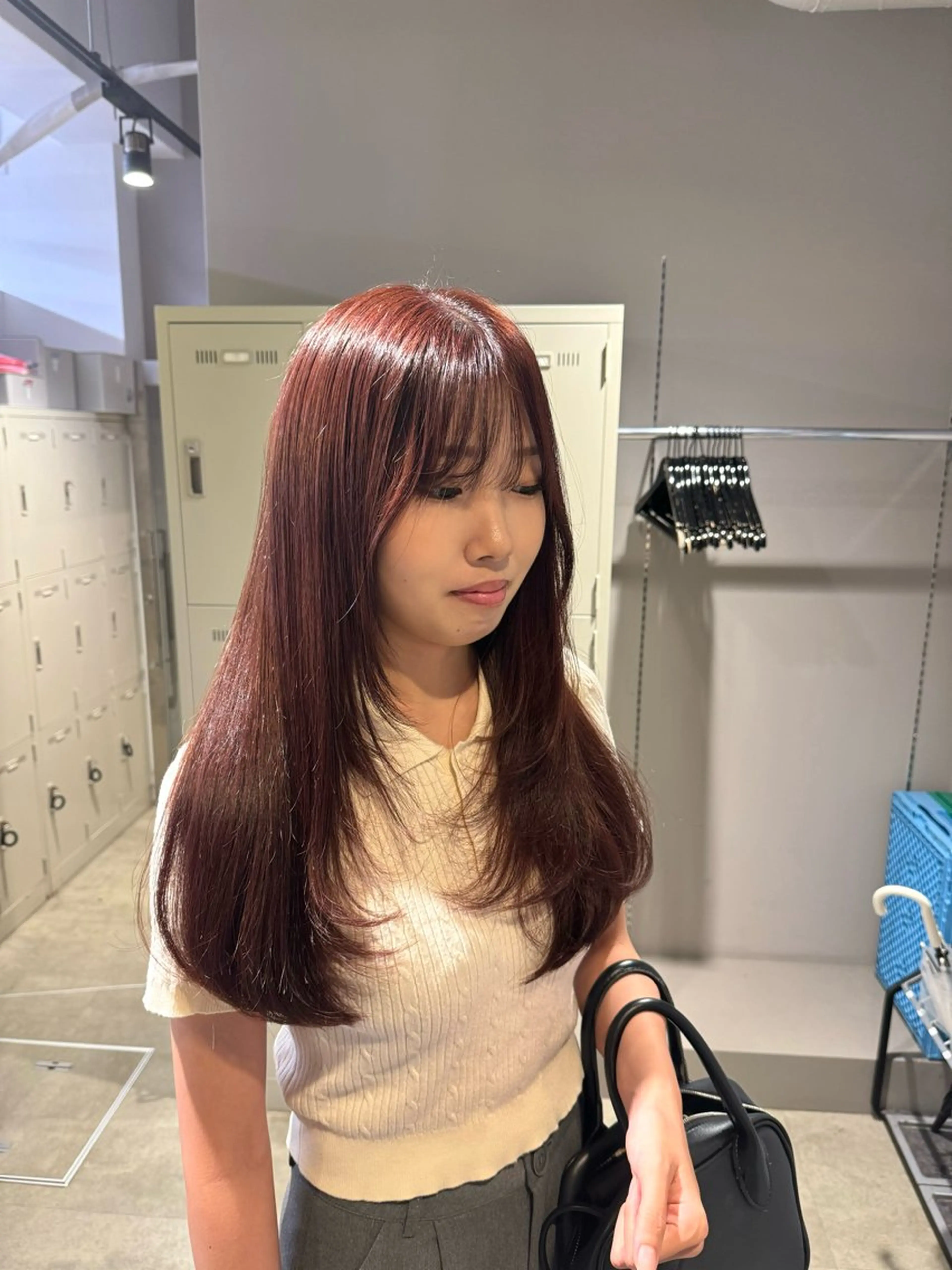 セミロング カラー ヘアアレンジ レッドカラー レイヤーカット カット ヘアカラー トリートメント ヘッドスパ ヘアセット 顔まわりカット の達人のヘアスタイル