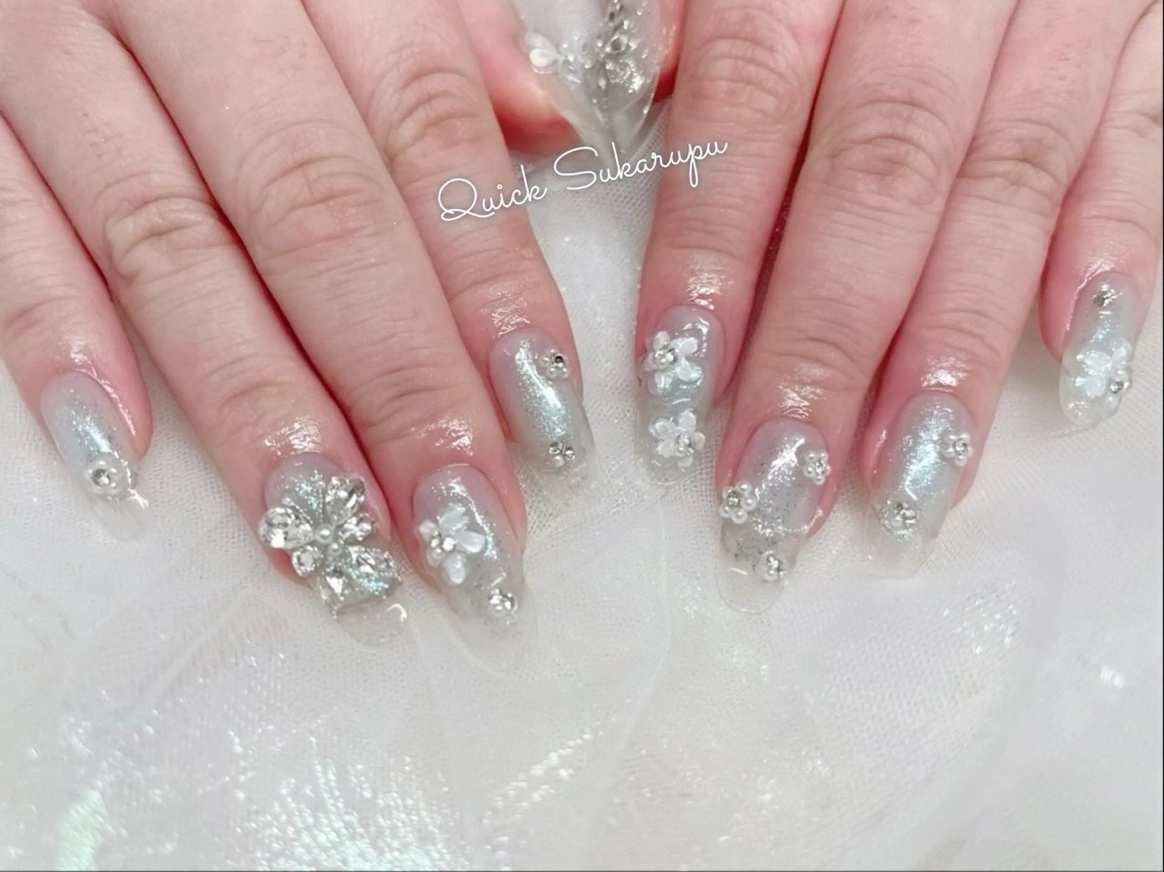 ミディアム ハンドネイル Quick Sukarupu新宿のネイルデザイン