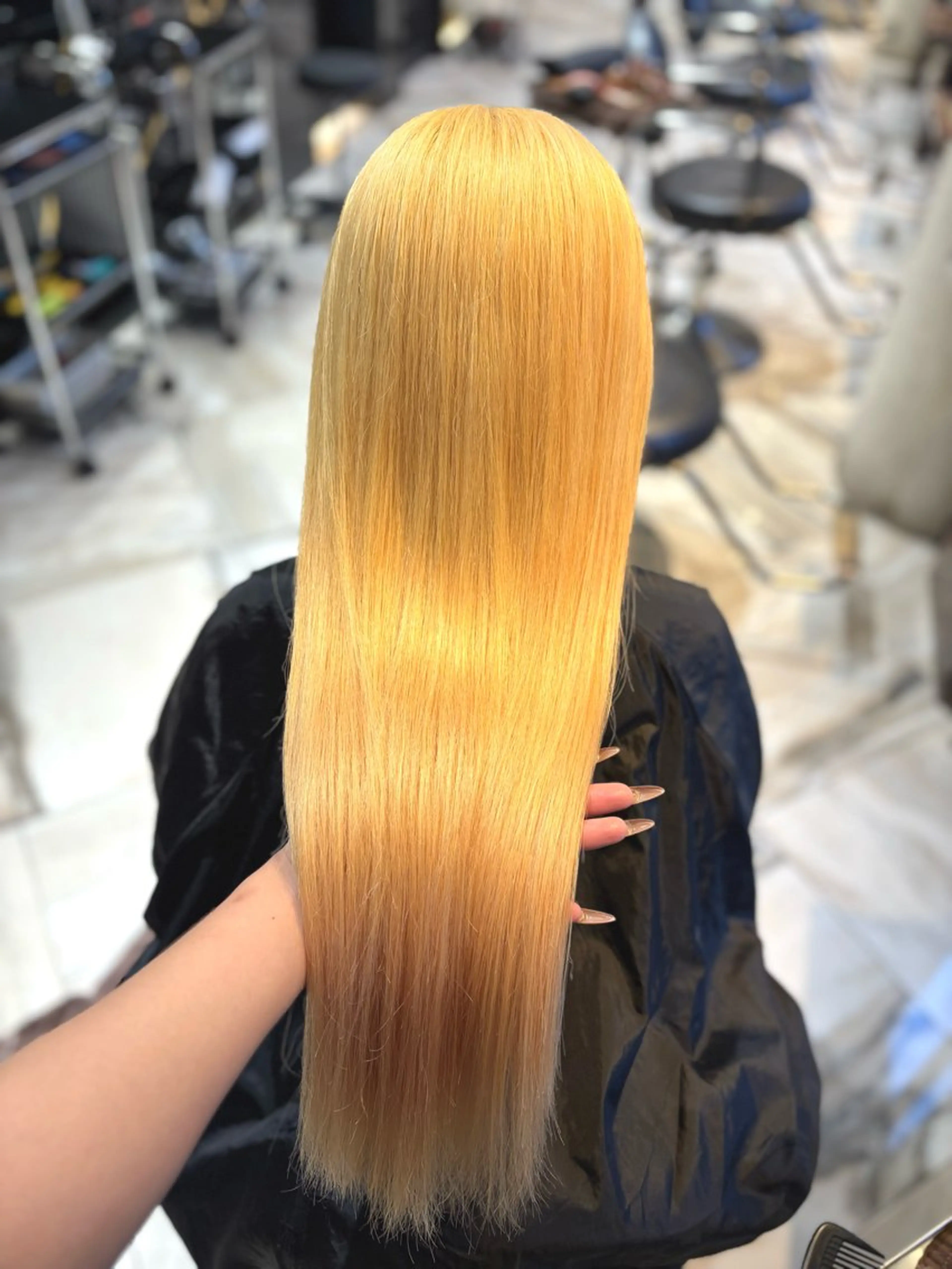 ロング カラー ブリーチ 抜きっぱなしブロンド ブロンド ヘアカラー 大阪 梅田/ ハイトーン/エクステのヘアスタイル